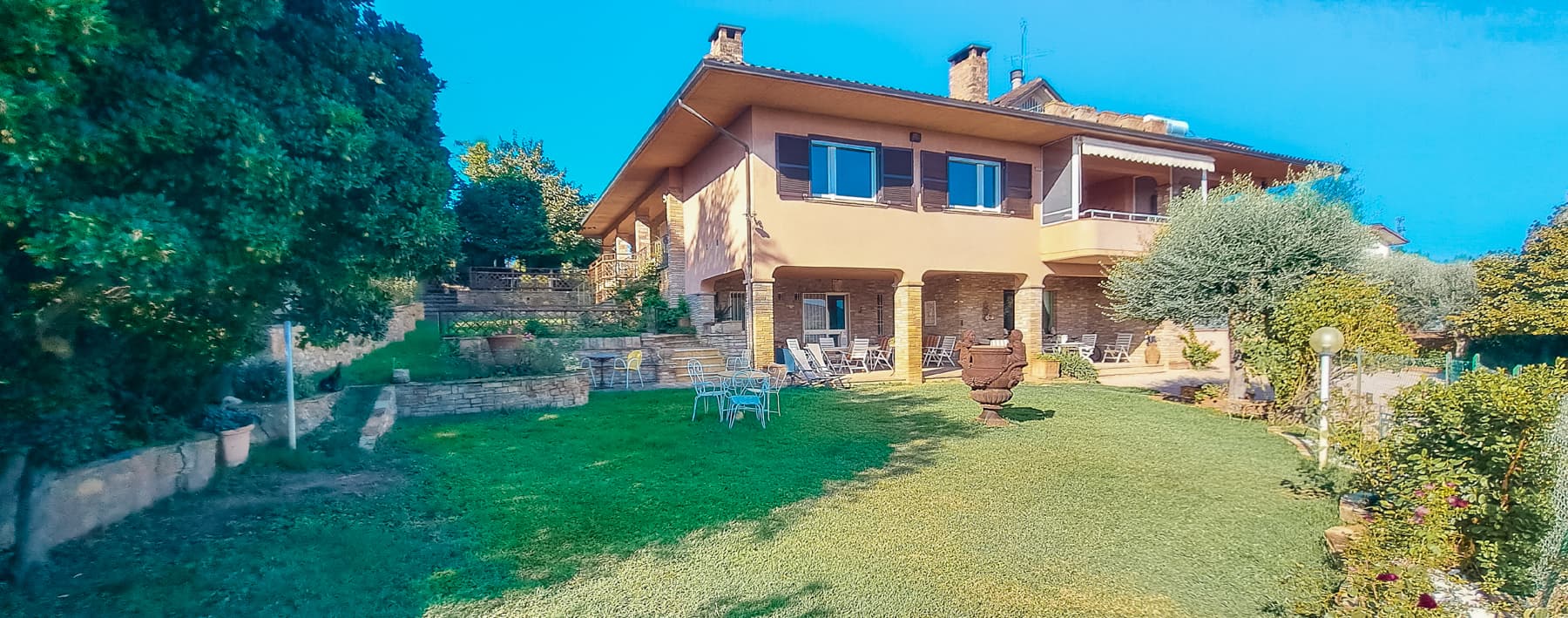 Villa panoramica con piscina a Marsciano, Umbria