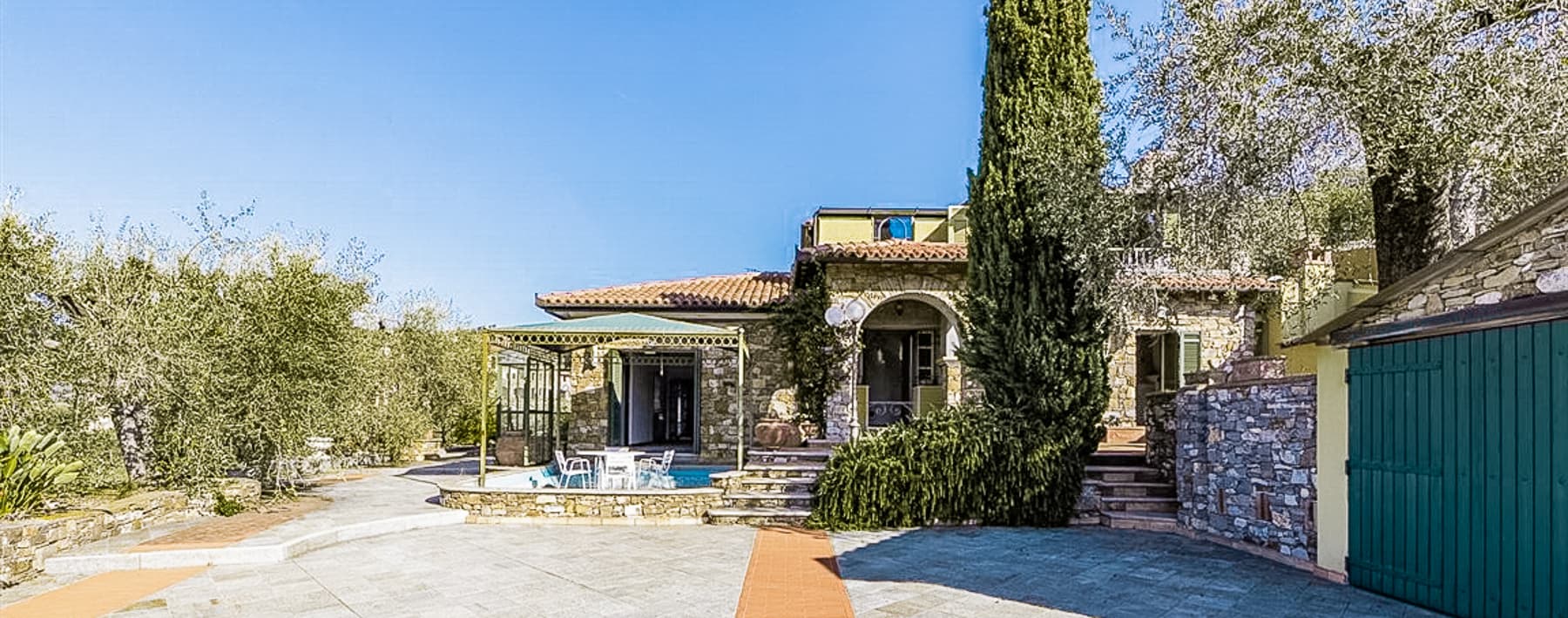 Villa stile ligure con giardino ad Andora