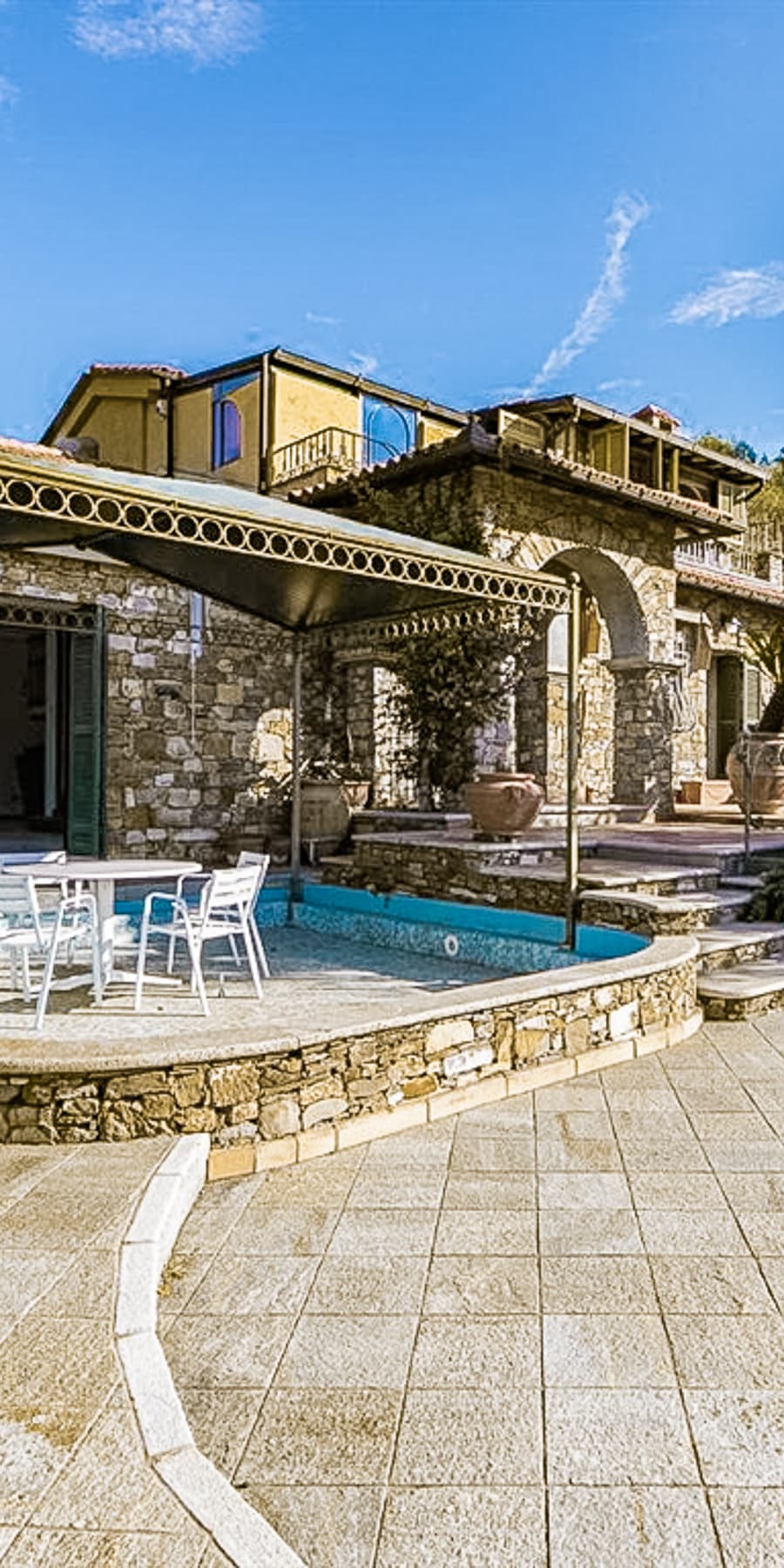 Villa stile ligure con giardino ad Andora