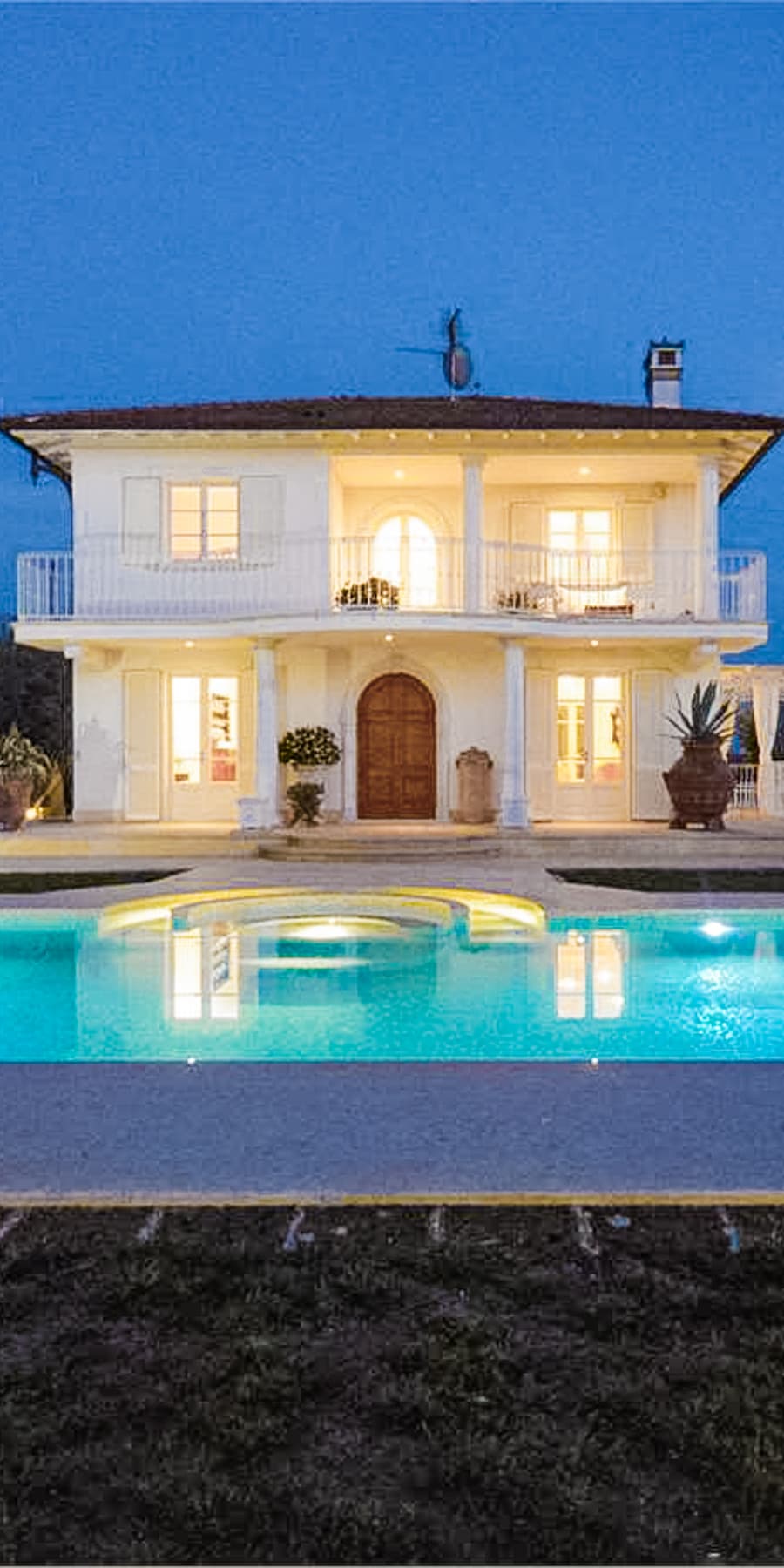 Villa a Pietrasanta con Piscina e Dependance in Toscana