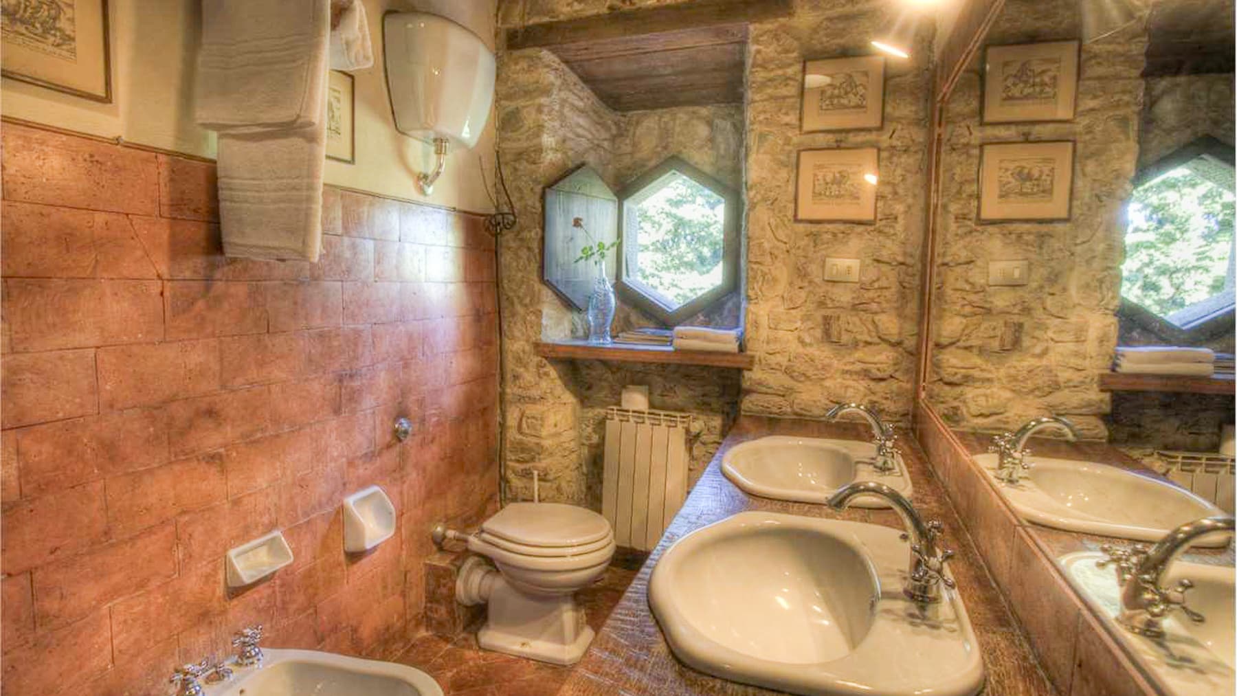 Casale toscano con piscina a Cortona, oasi di tranquillità