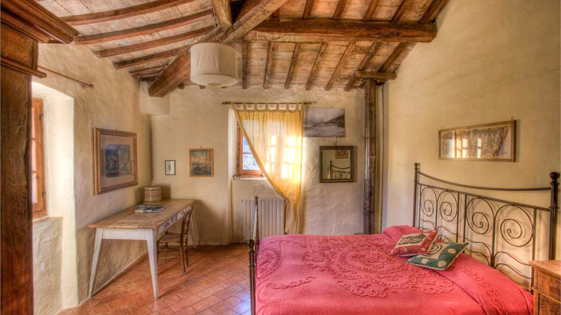 Casale toscano con piscina a Cortona, oasi di tranquillità
