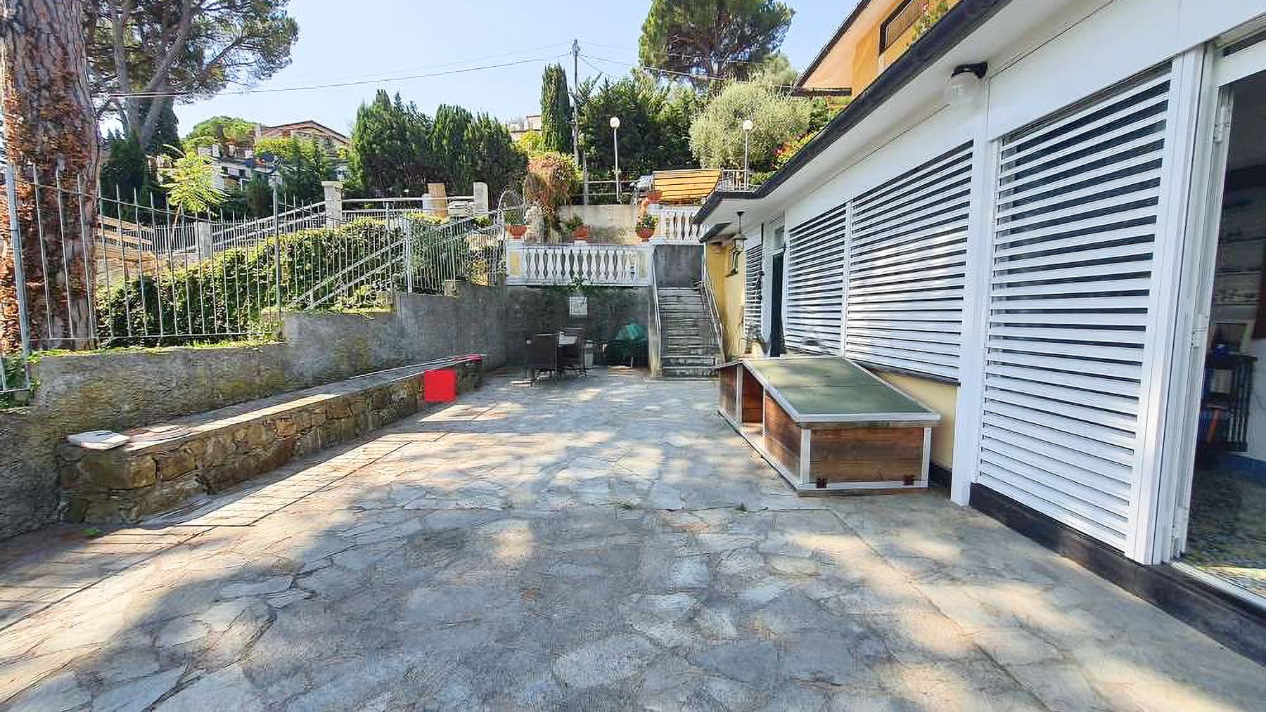 Villa con Piscina e Vista Mare a Rapallo