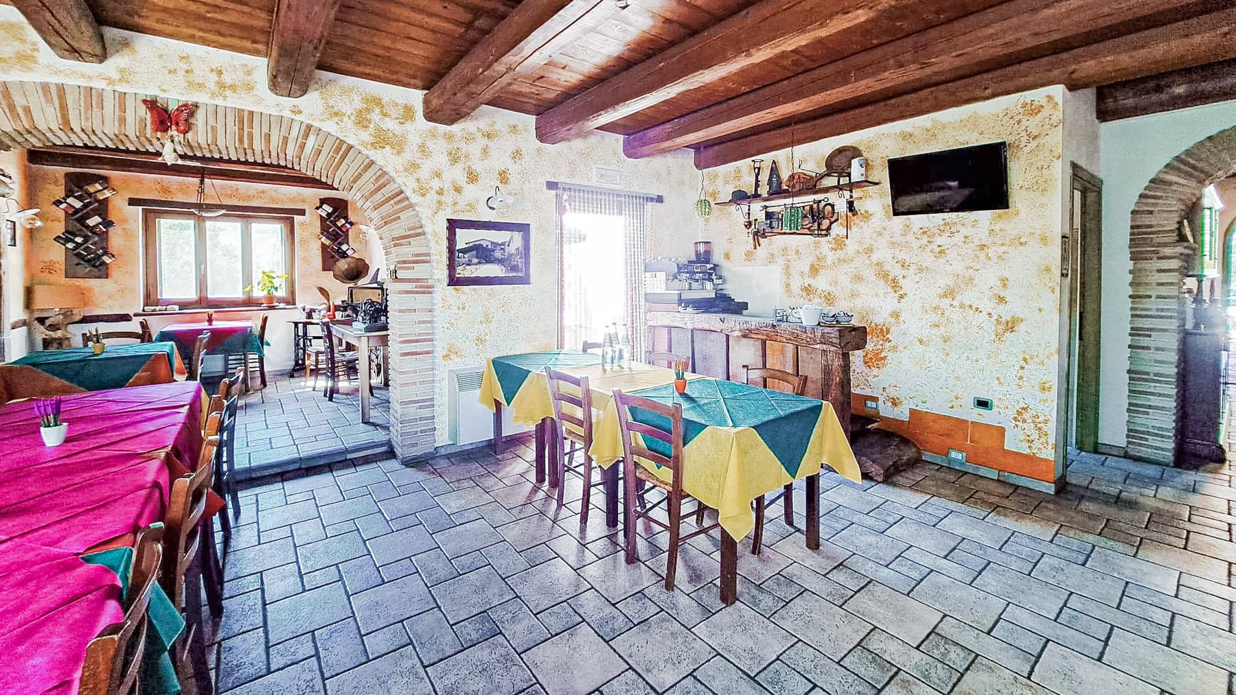 Rustic Country House with Pool in Cascia, Umbria