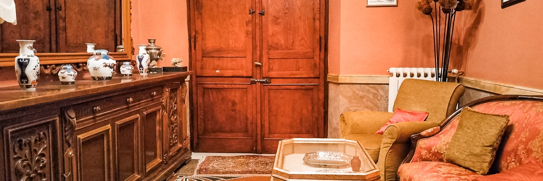 Villa storica con giardino nel centro di Carrara