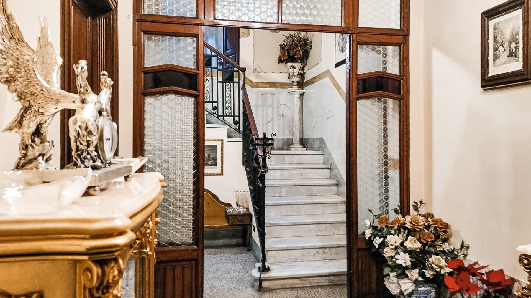 Villa storica con giardino nel centro di Carrara