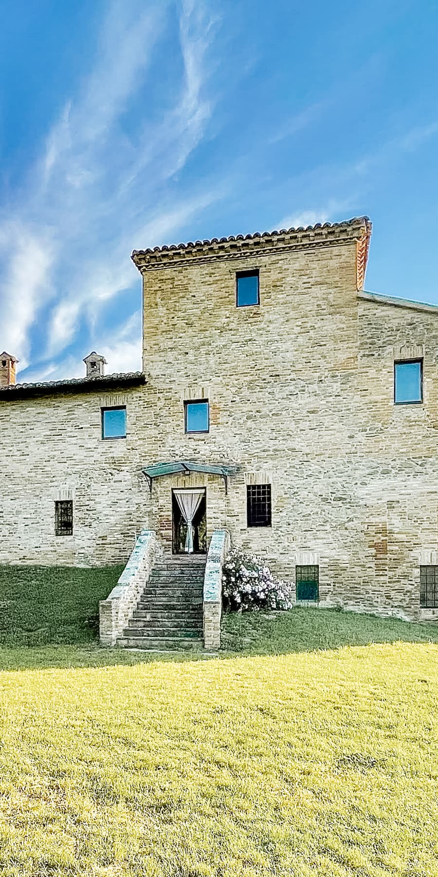 Casale storico del '500 a 10 km da Urbino, 600 mq di charme