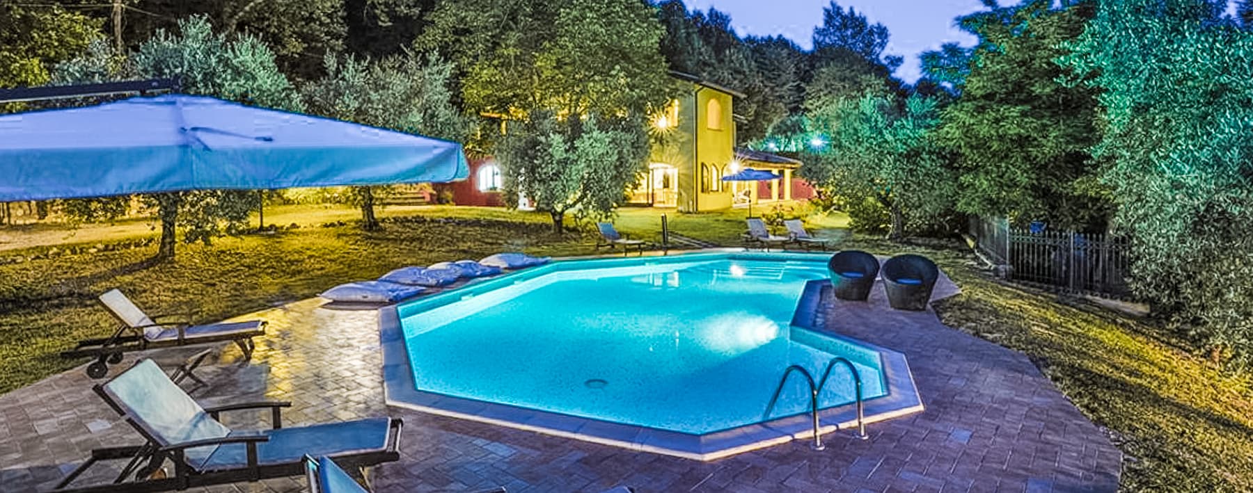 Casale degli Ulivi con Piscina in Vendita ad Acqualagna