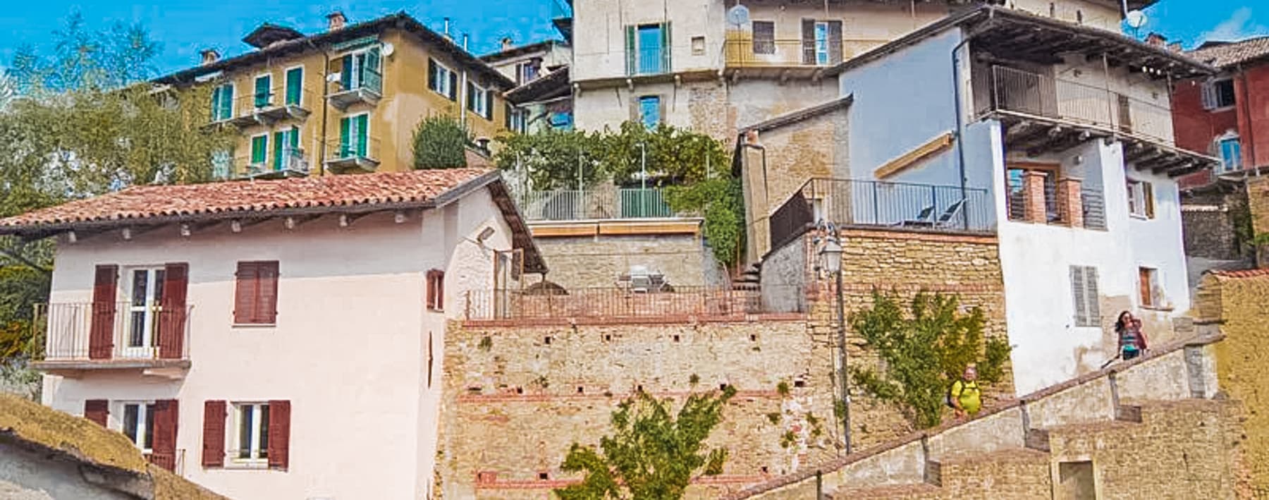 Casale storico nel cuore di Monforte d'Alba