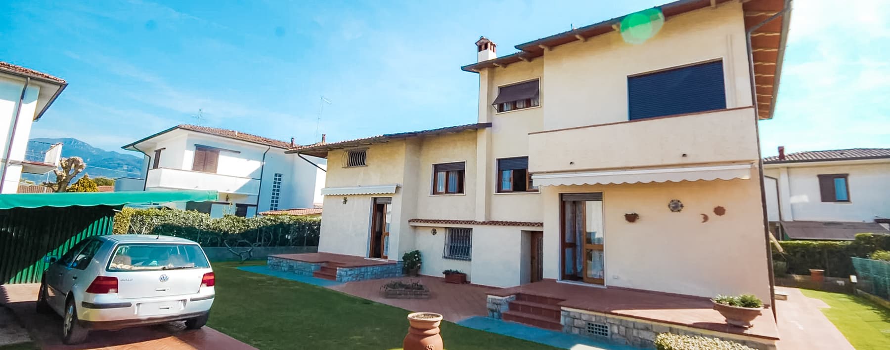 Villa con giardino a Pietrasanta, Versilia