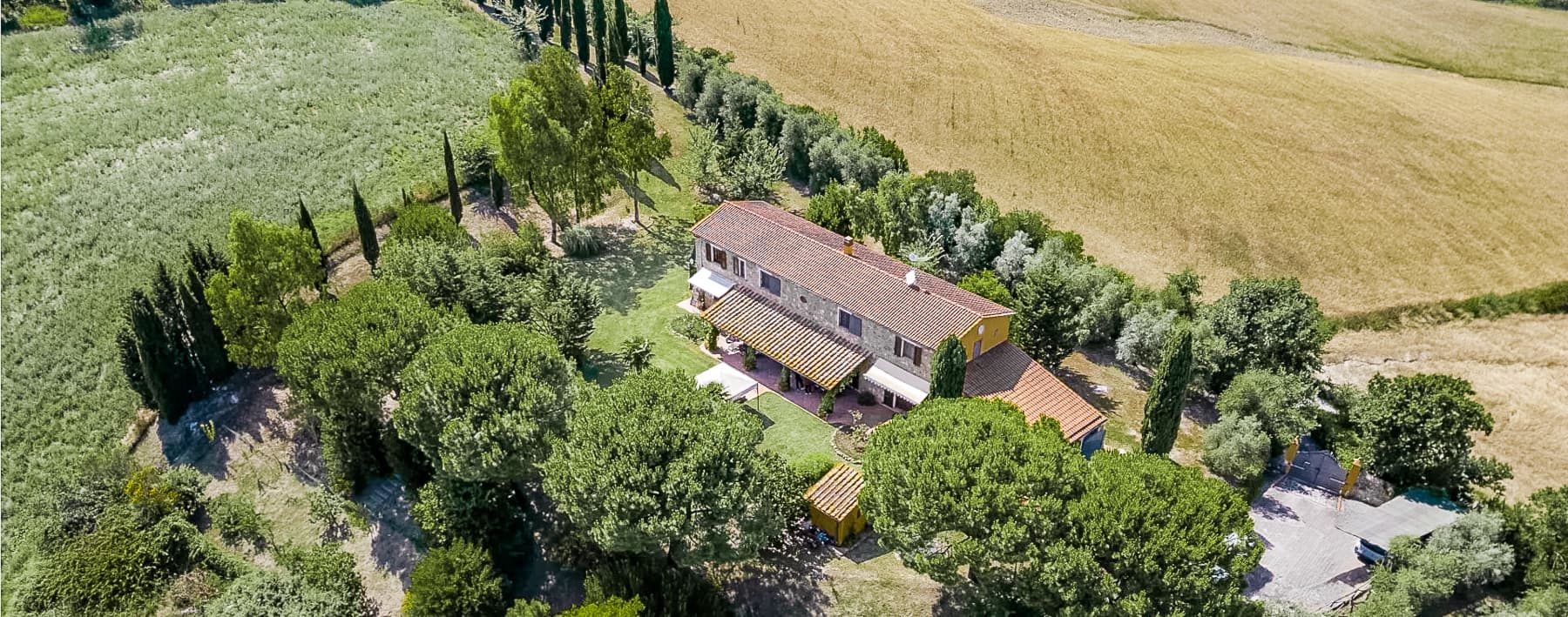 Casale storico a Fauglia, nel cuore della Toscana