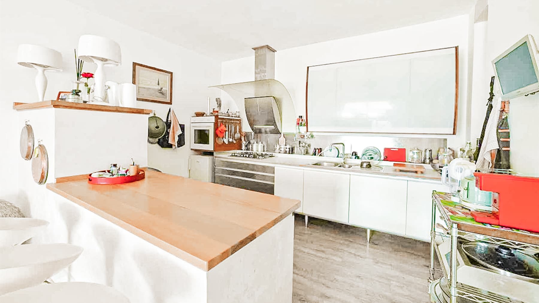 Villa moderna con vista mare sulla collina di Savona