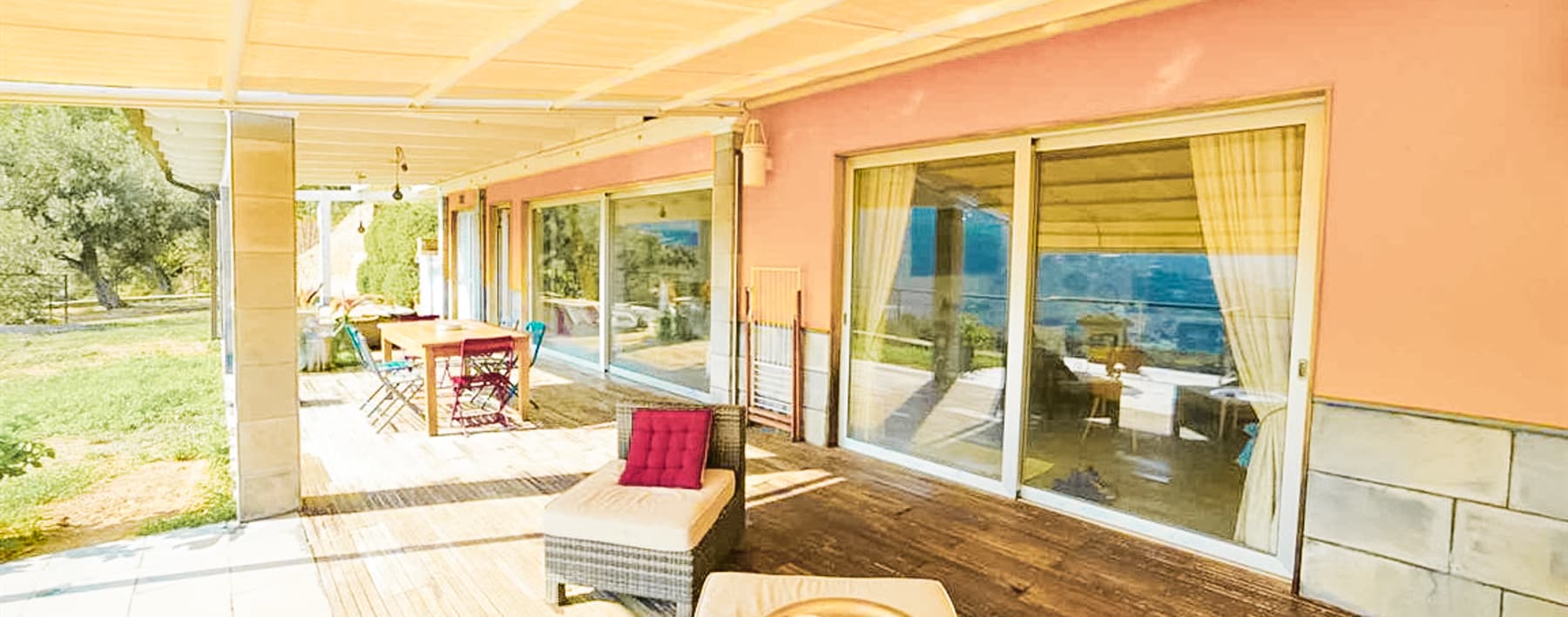 Villa moderna con vista mare sulla collina di Savona