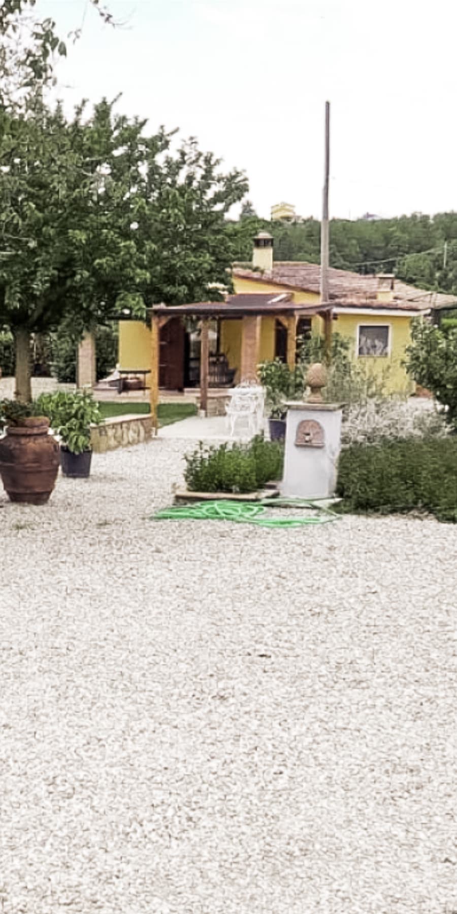Casale panoramico con piscina nella splendida Toscana