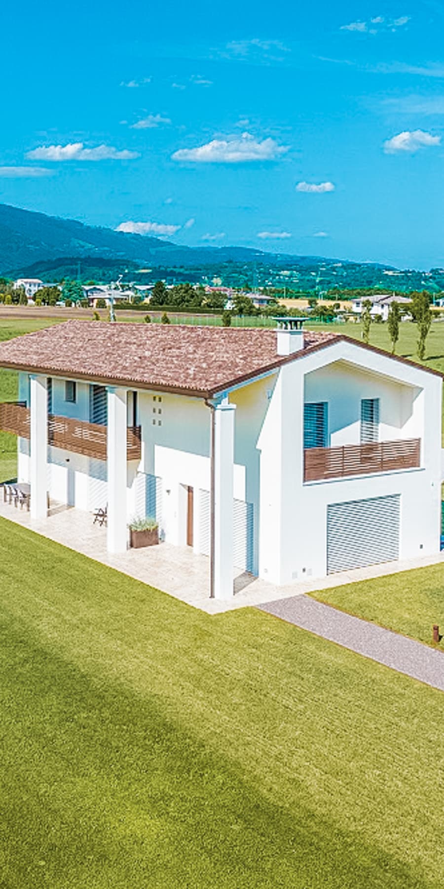 Casa indipendente a Santorso, oasi di lusso e serenità