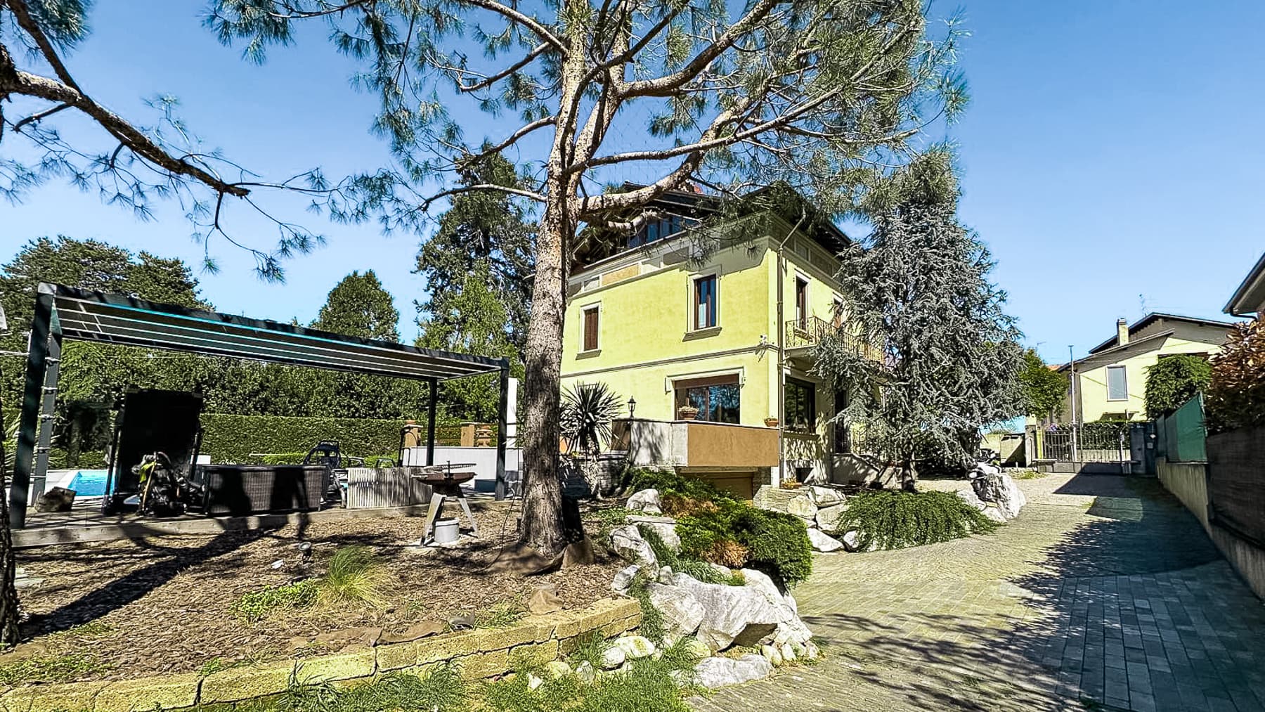 Villa elegante in vendita a Morazzone