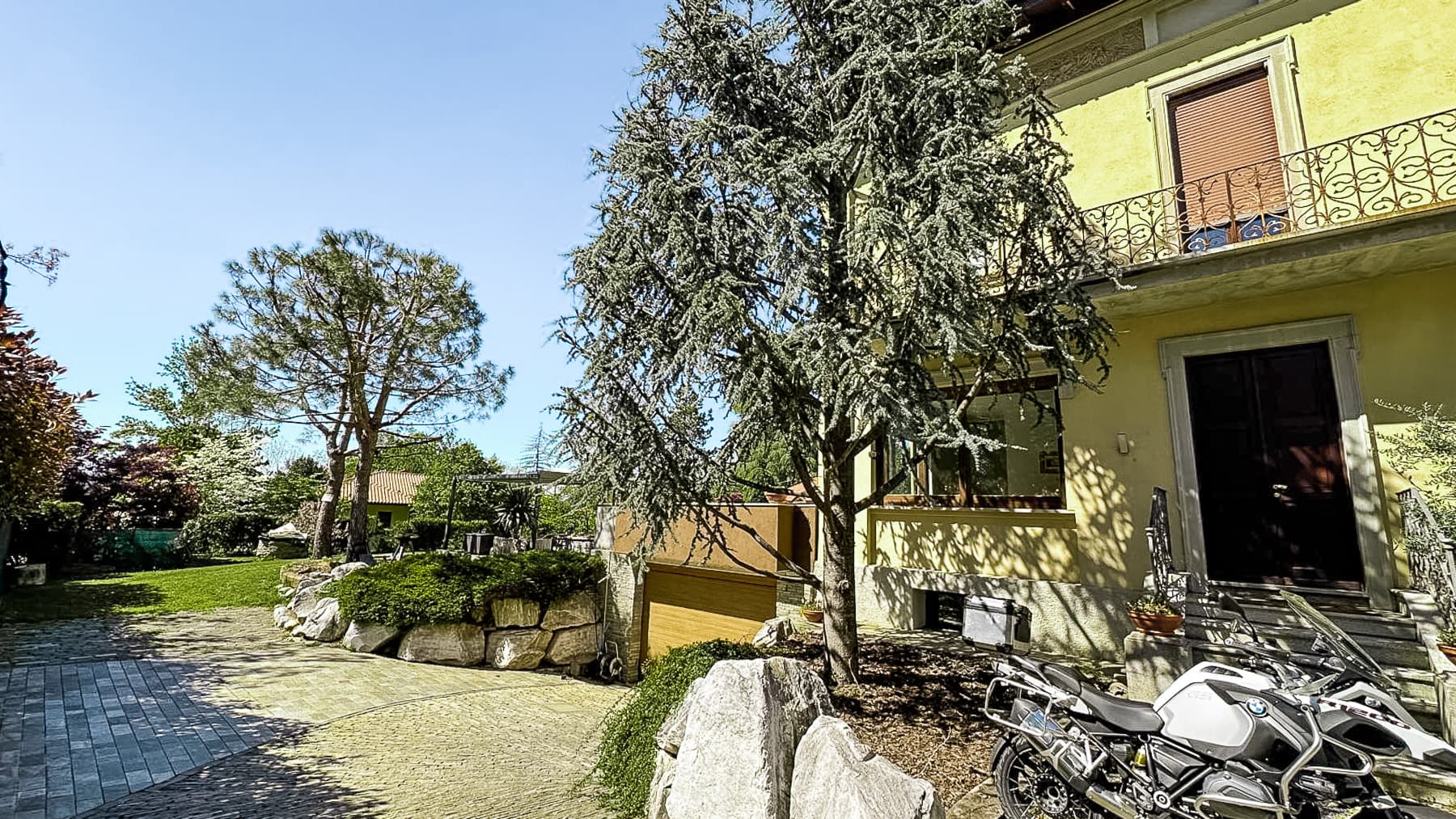 Villa elegante in vendita a Morazzone