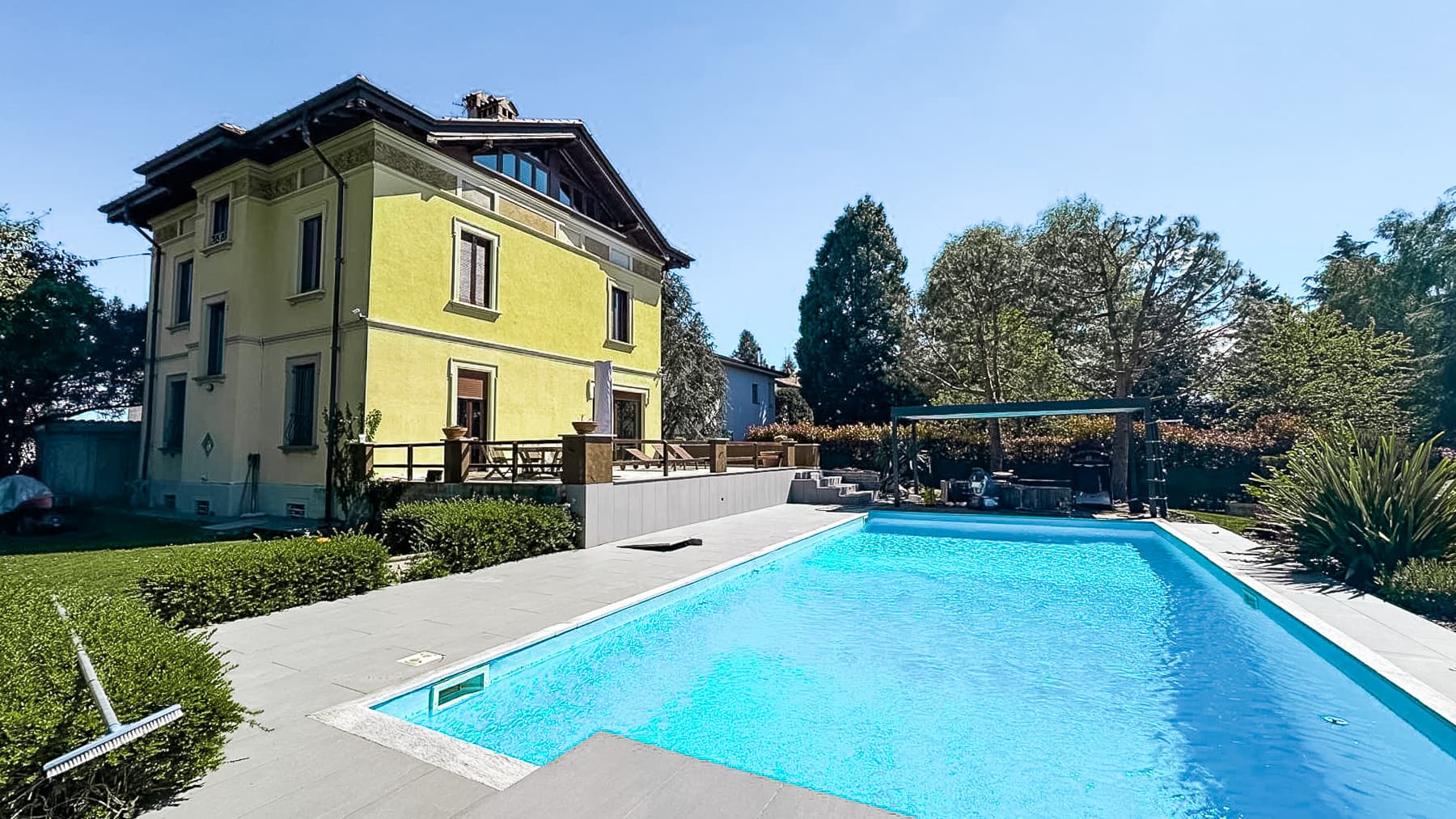 Villa elegante in vendita a Morazzone