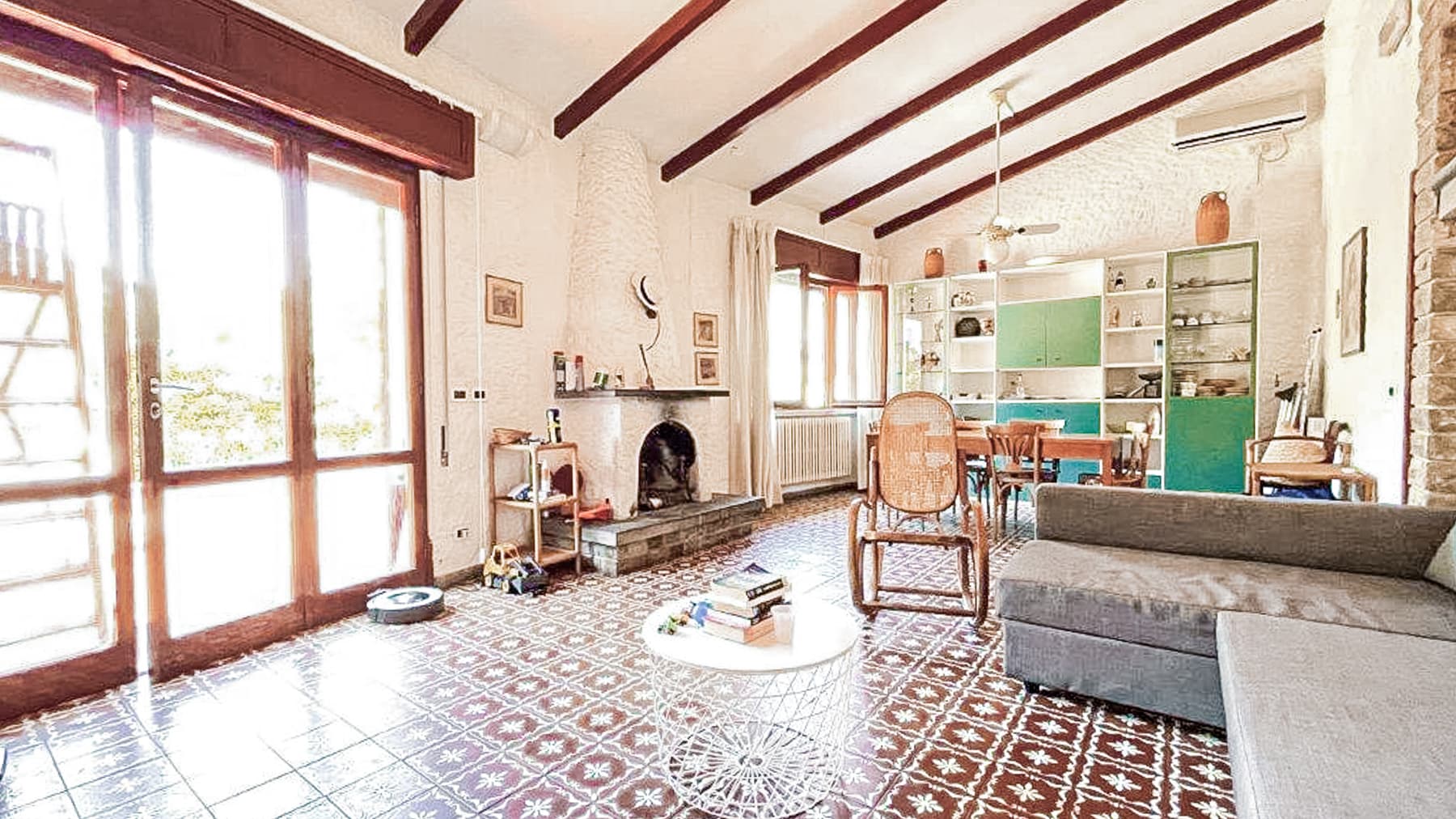 Villa a Pietrasanta, vicino al mare, in Versilia