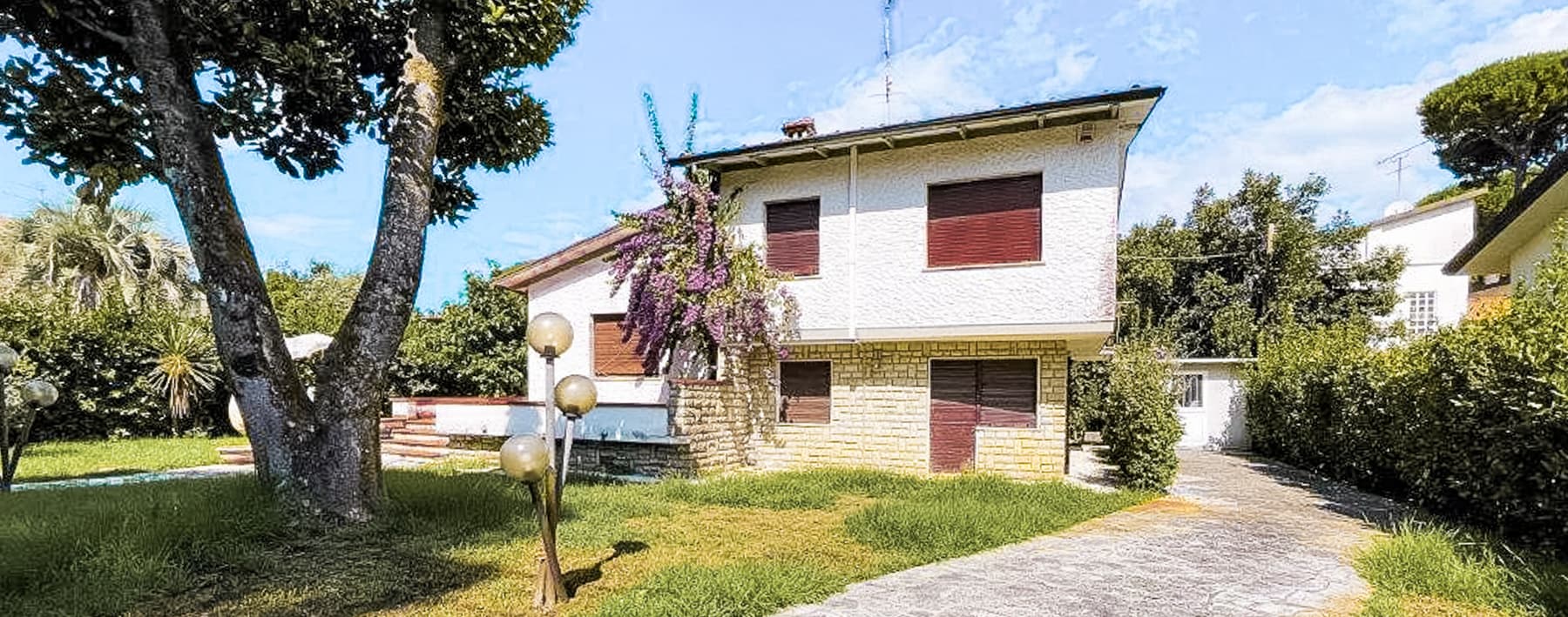 Villa a Pietrasanta, vicino al mare, in Versilia