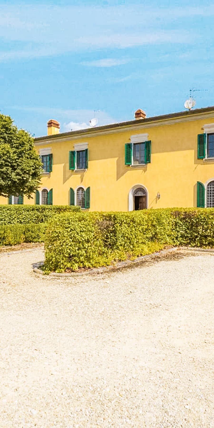 Villa storica nel verde di Bientina, Toscana