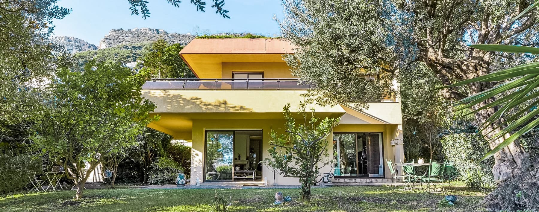 Villa panoramica a Monaco, 110 mq di eleganza e luce