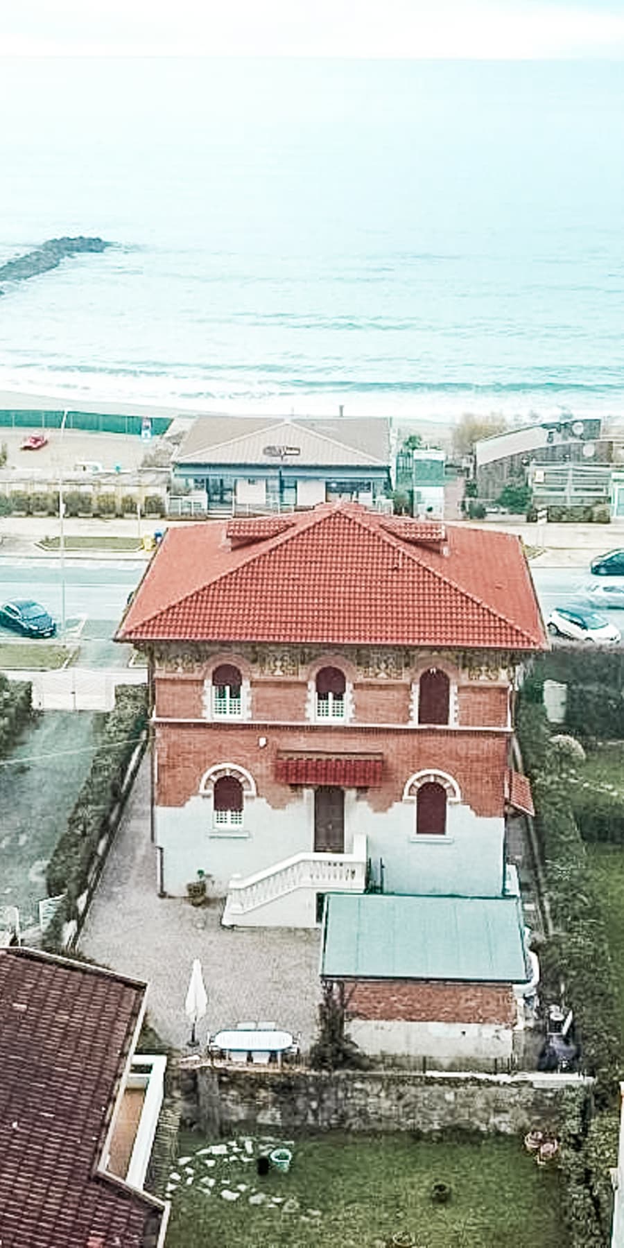 Villa storica ristrutturata a Massa, Toscana