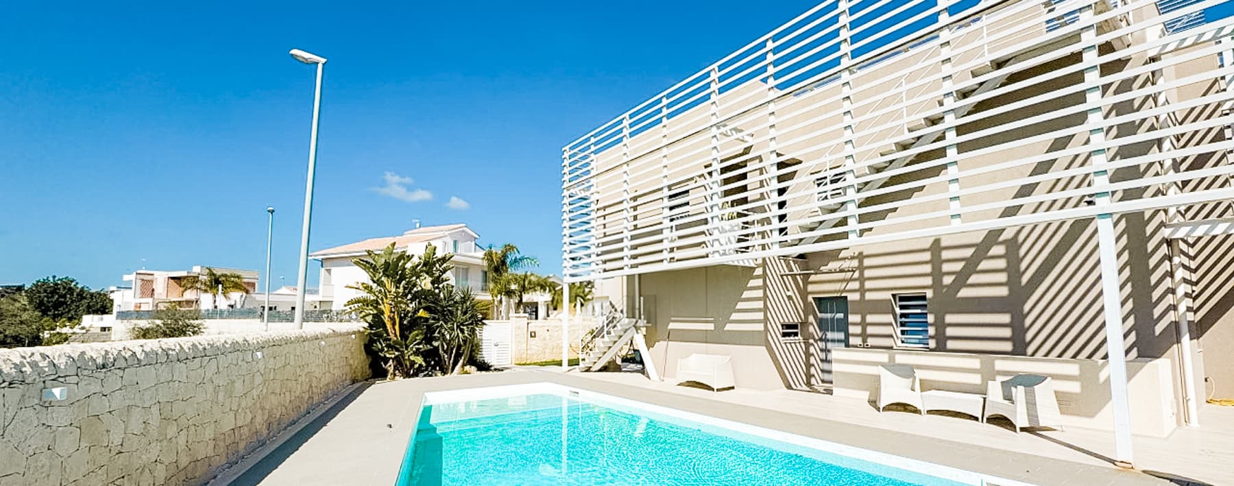 Villa moderna con piscina a Pozzallo, Sicilia