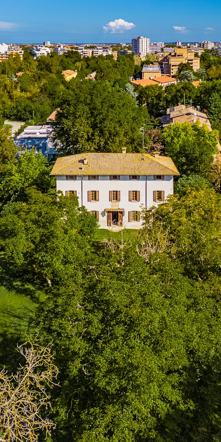 Villa storica con ampio parco a Reggio nell'Emilia
