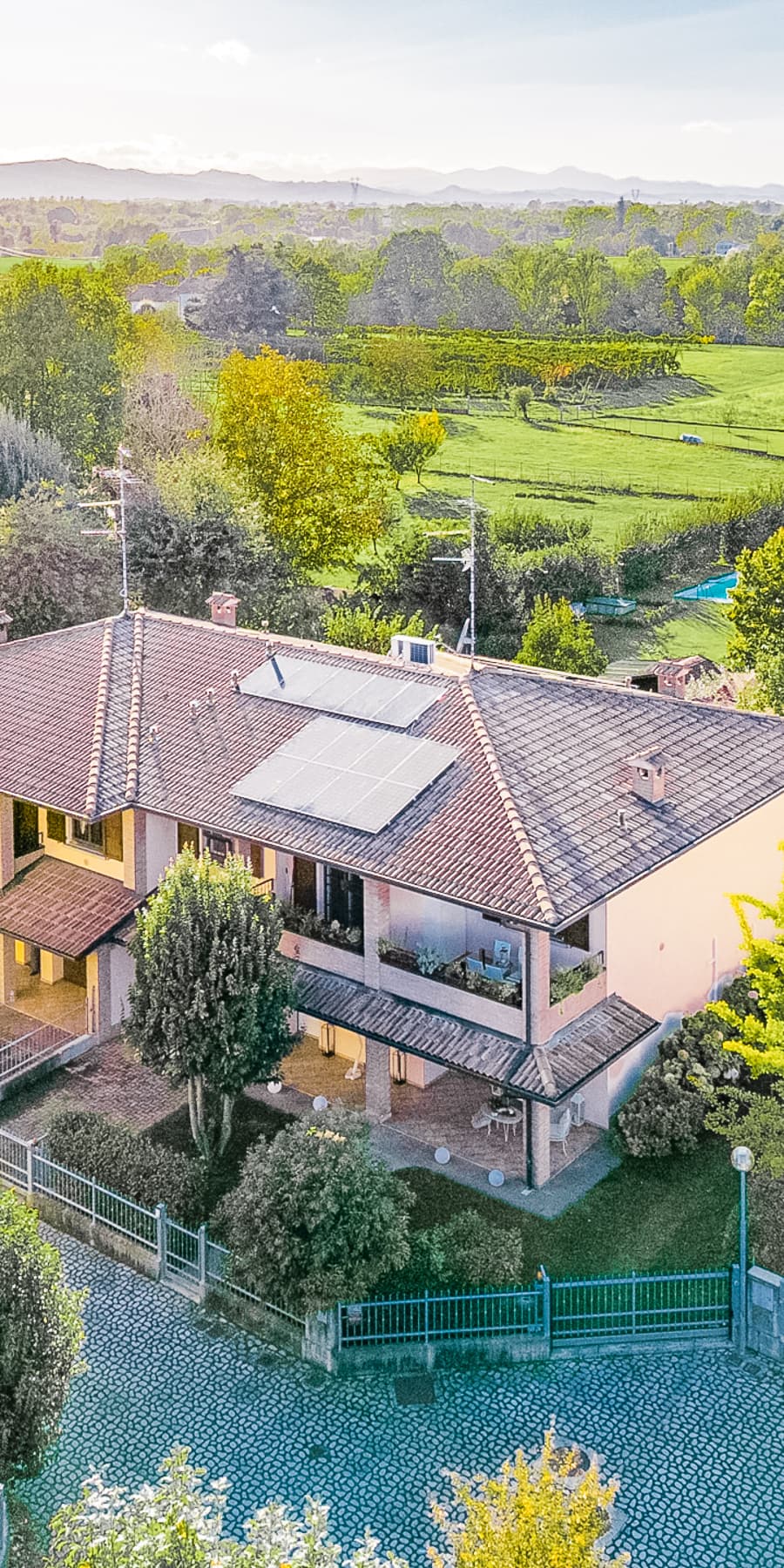 Villa spaziosa a Rivalta, Reggio nell'Emilia con piscina