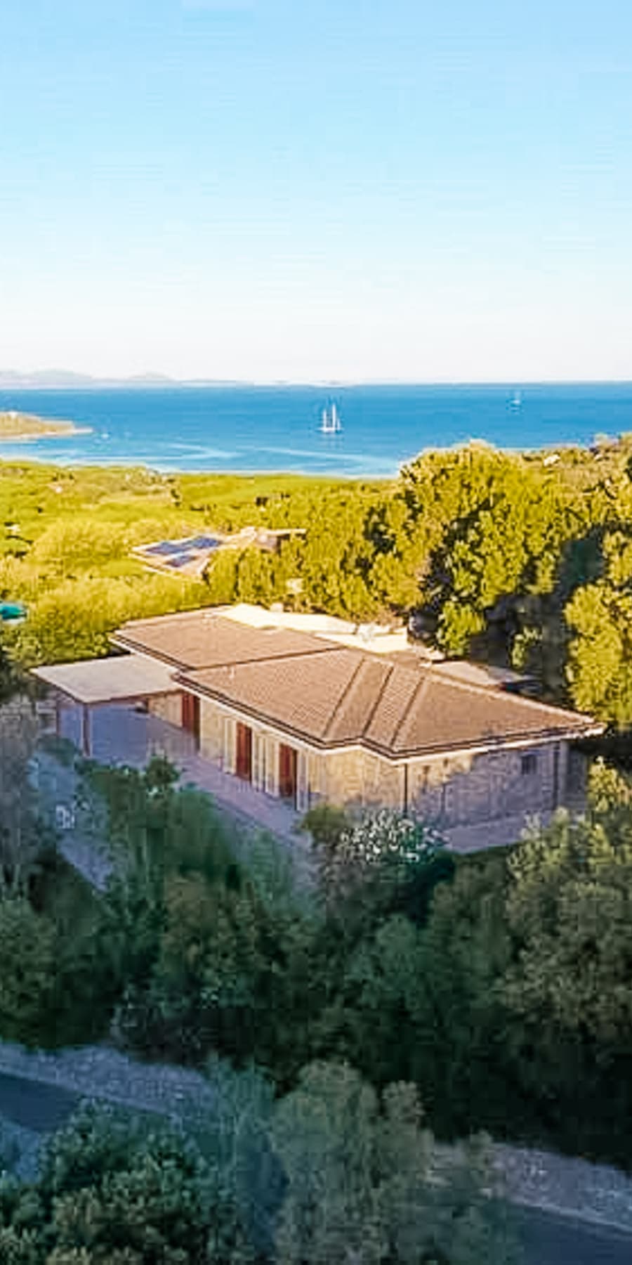 Villa ristrutturata a Punta Ala, vista mare e golf