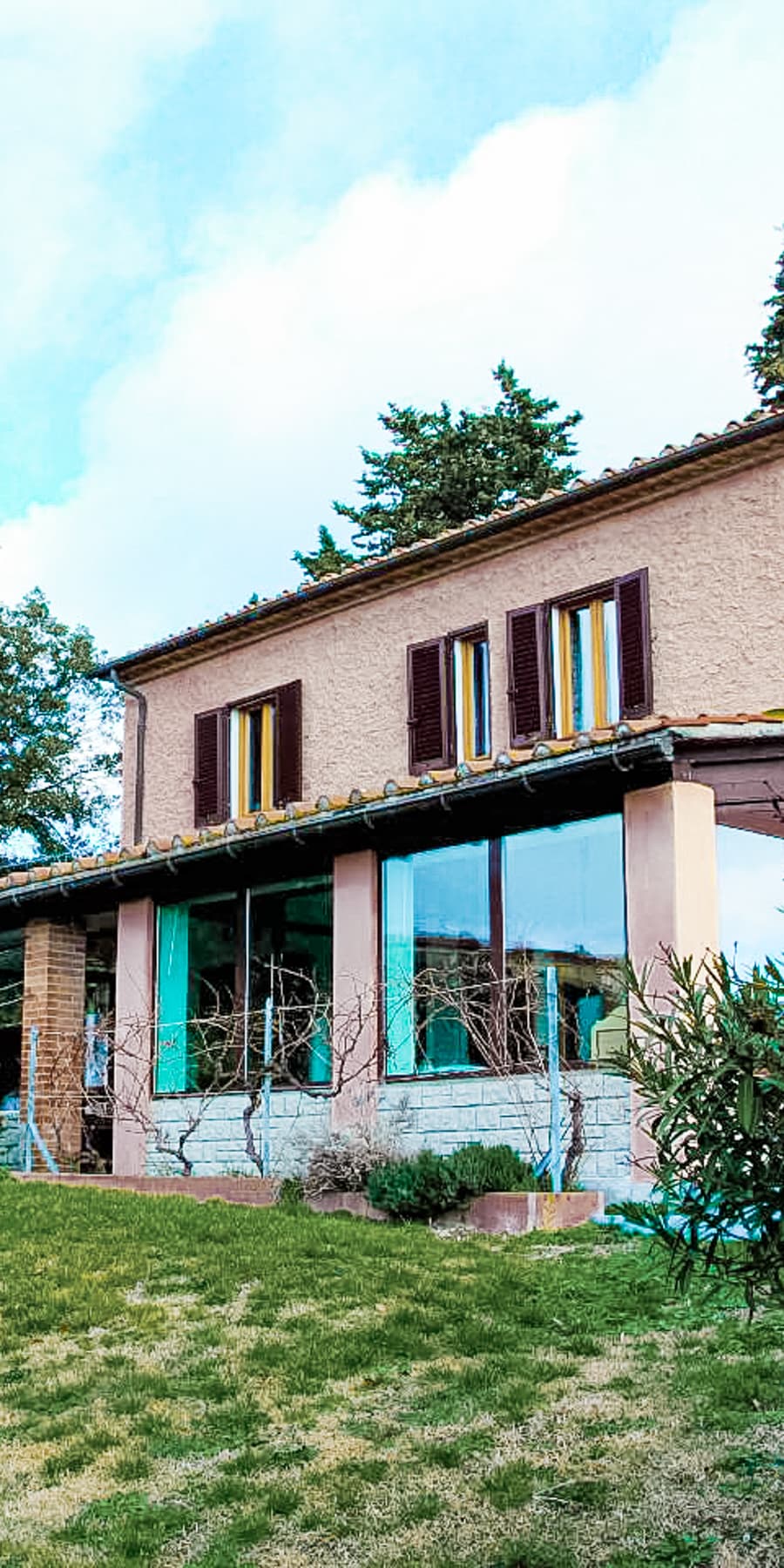 Casale con Piscina in Collina a Riparbella, Toscana