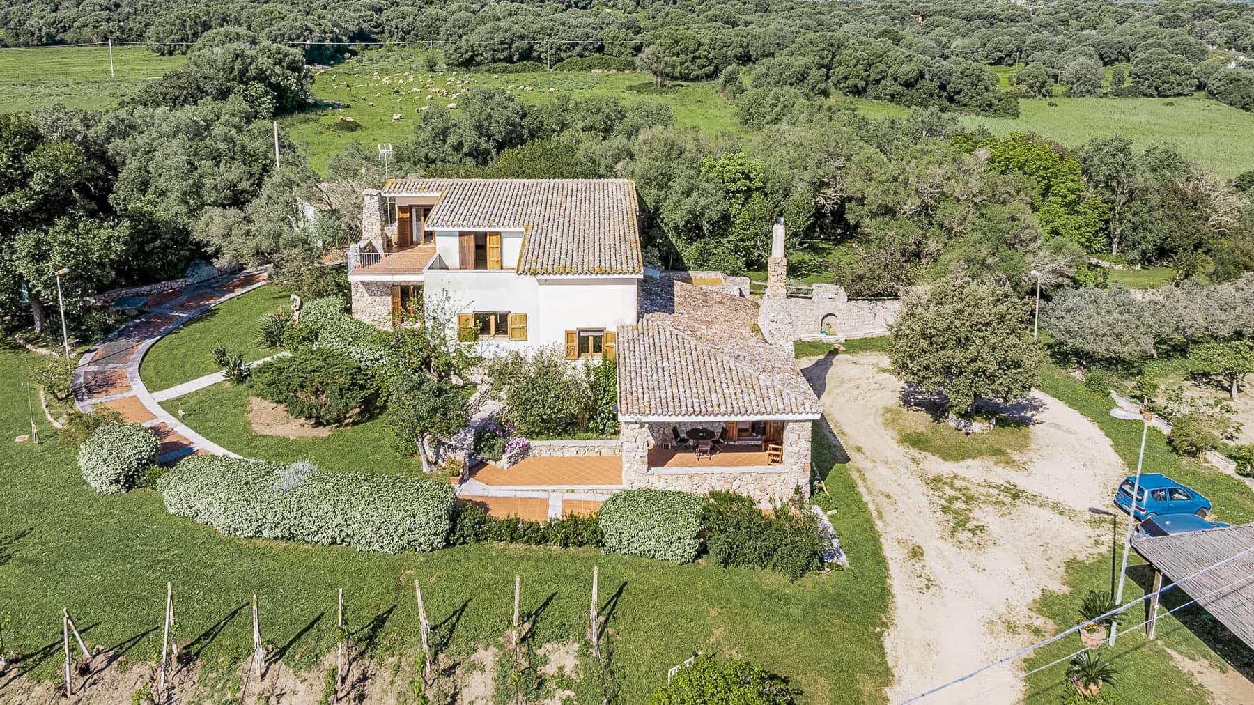 Villa sarda con ampio terreno a Olbia, Sardegna