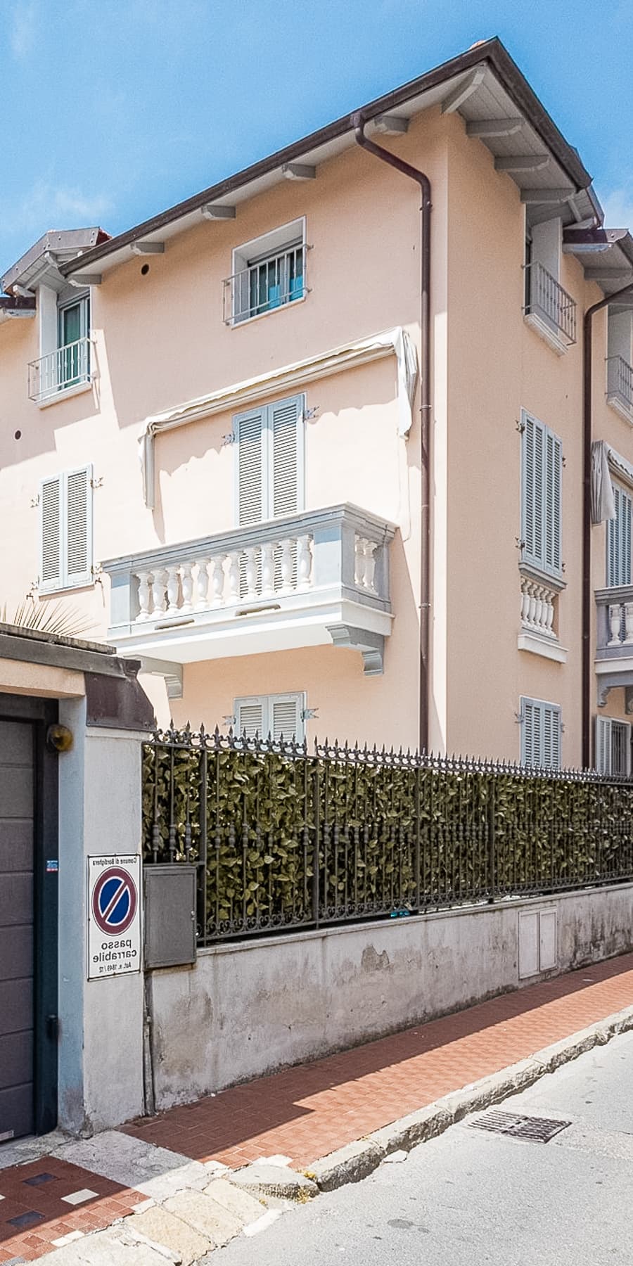 Appartamento in villa ristrutturata a Bordighera centro