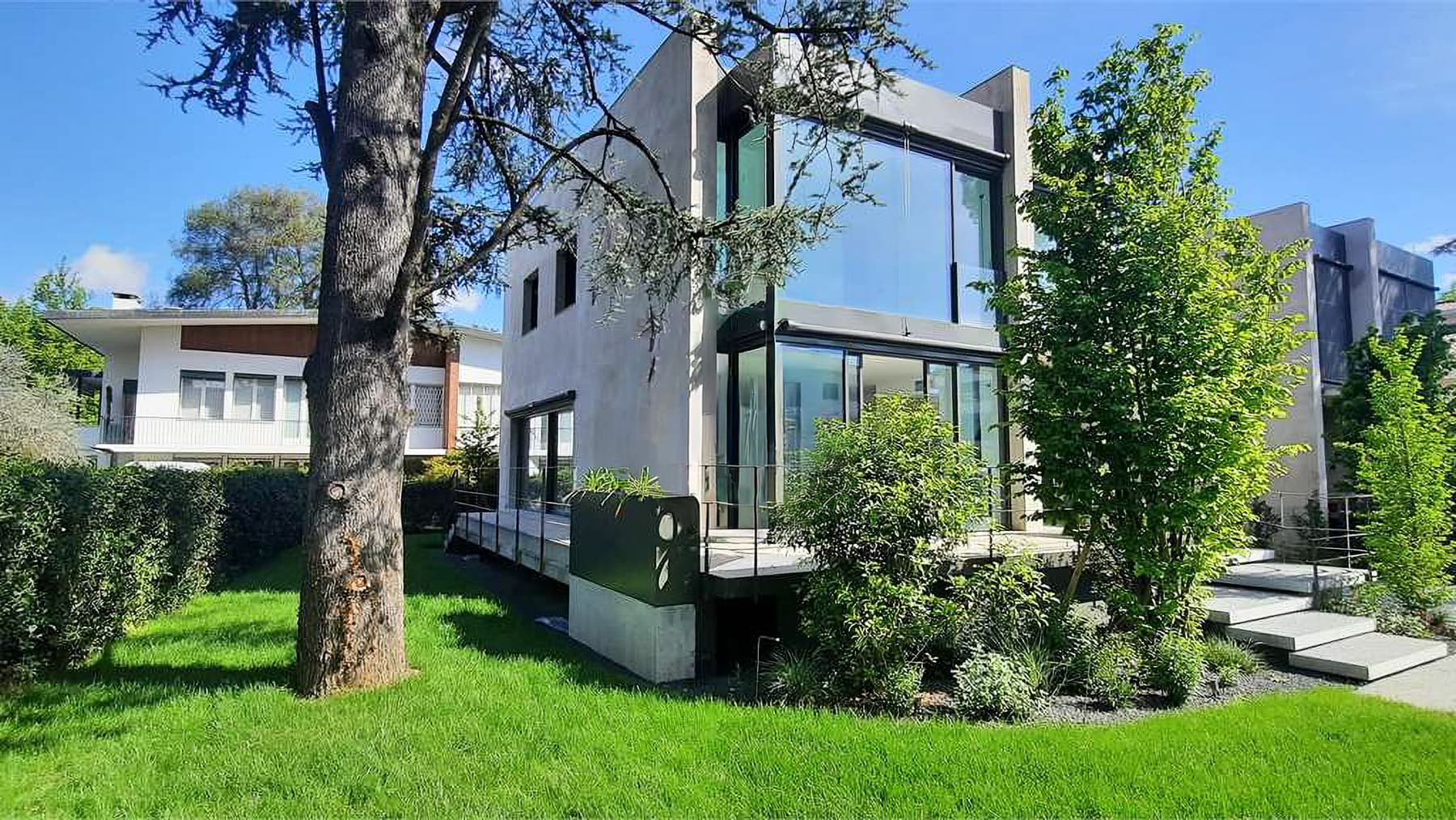 Elegant Villa Amidst Treviso's Greenery, Veneto