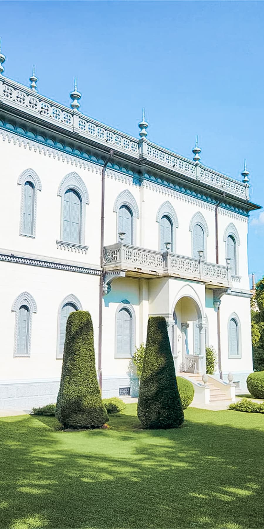 Villa a Lesa con vista sul Lago Maggiore