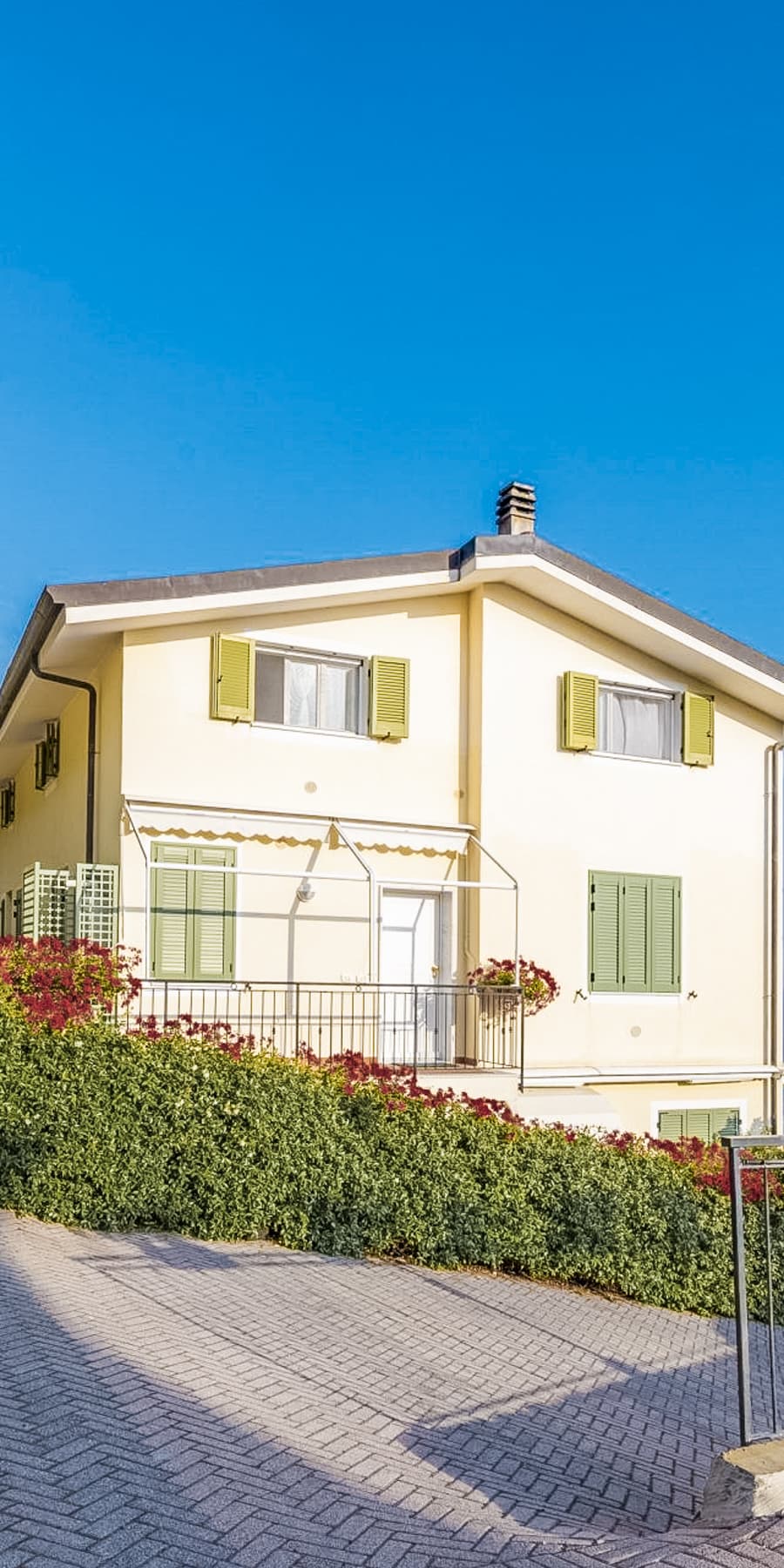 Appartamento ristrutturato con vista mare a Ospedaletti