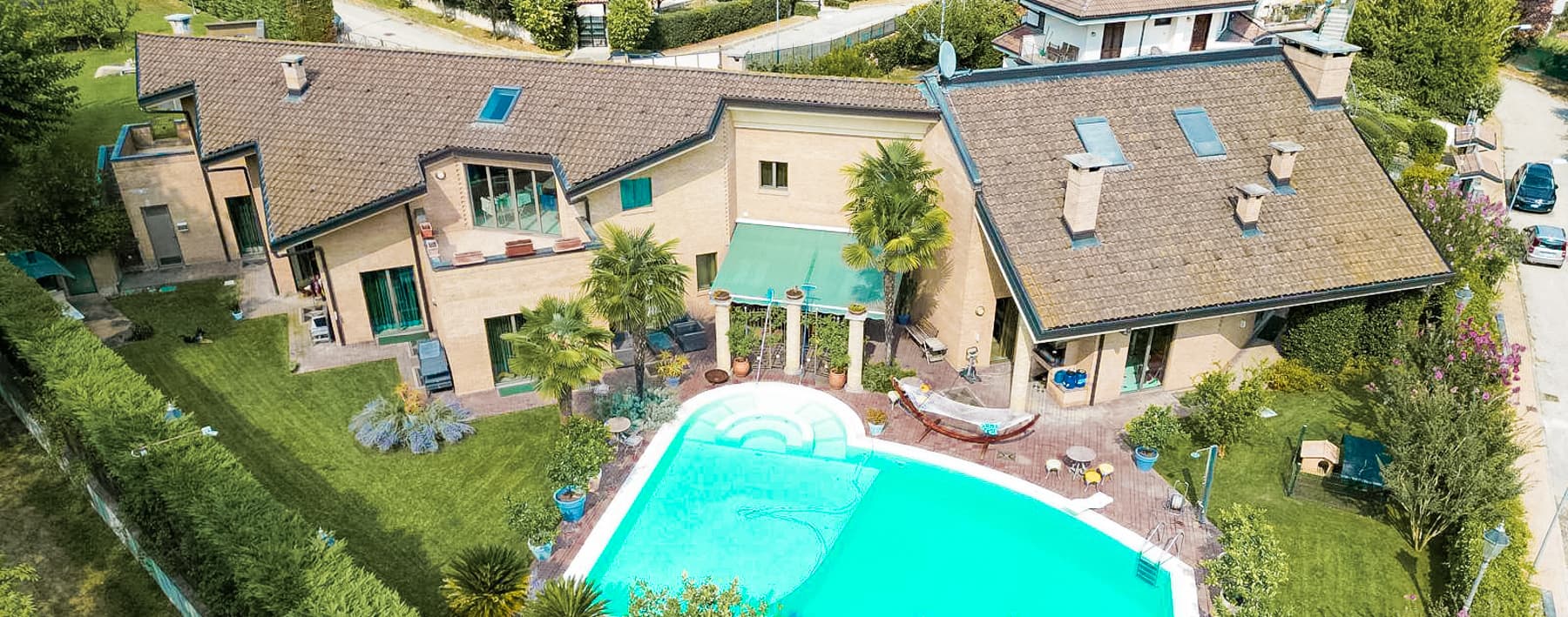 Villa ristrutturata con piscina a Castiglione Torinese