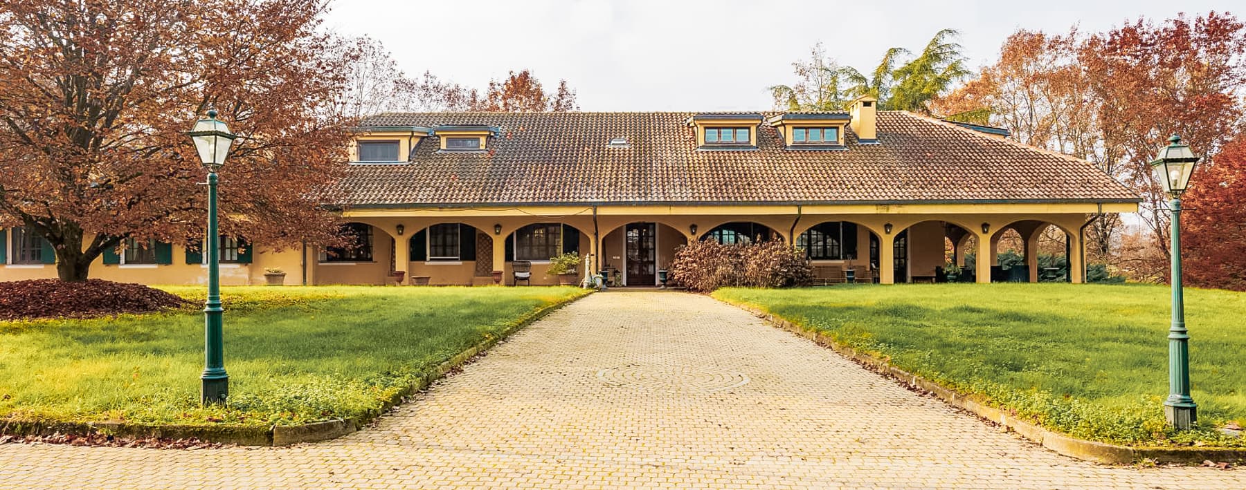 Casale esclusivo con piscina e parco a Cellarengo