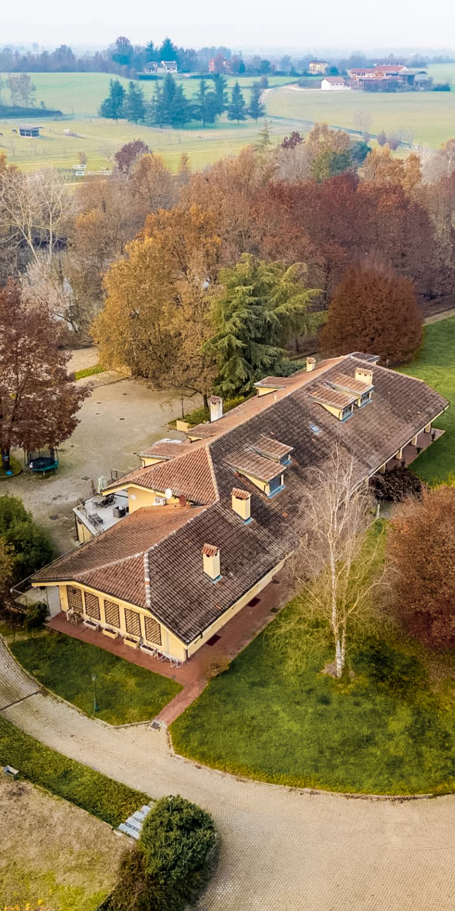 Casale esclusivo con piscina e parco a Cellarengo