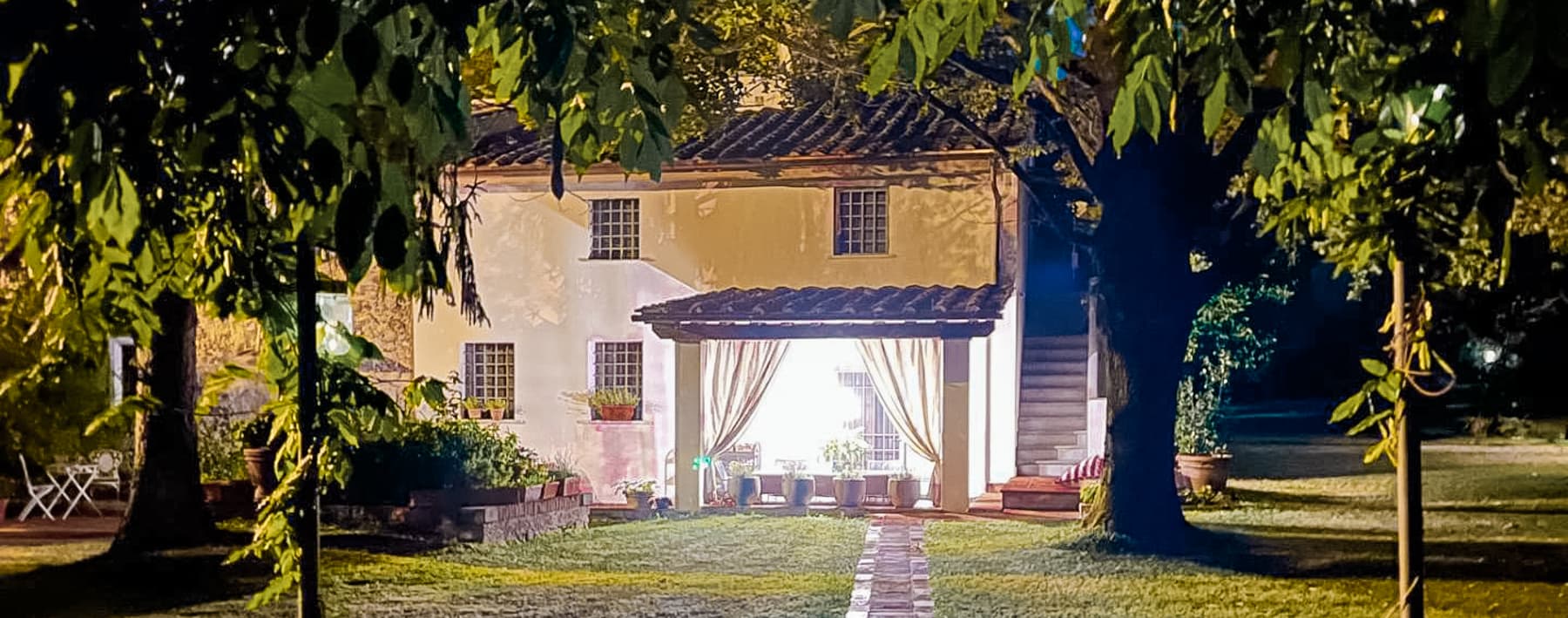 Casale ristrutturato con piscina a Pietrasanta, Versilia