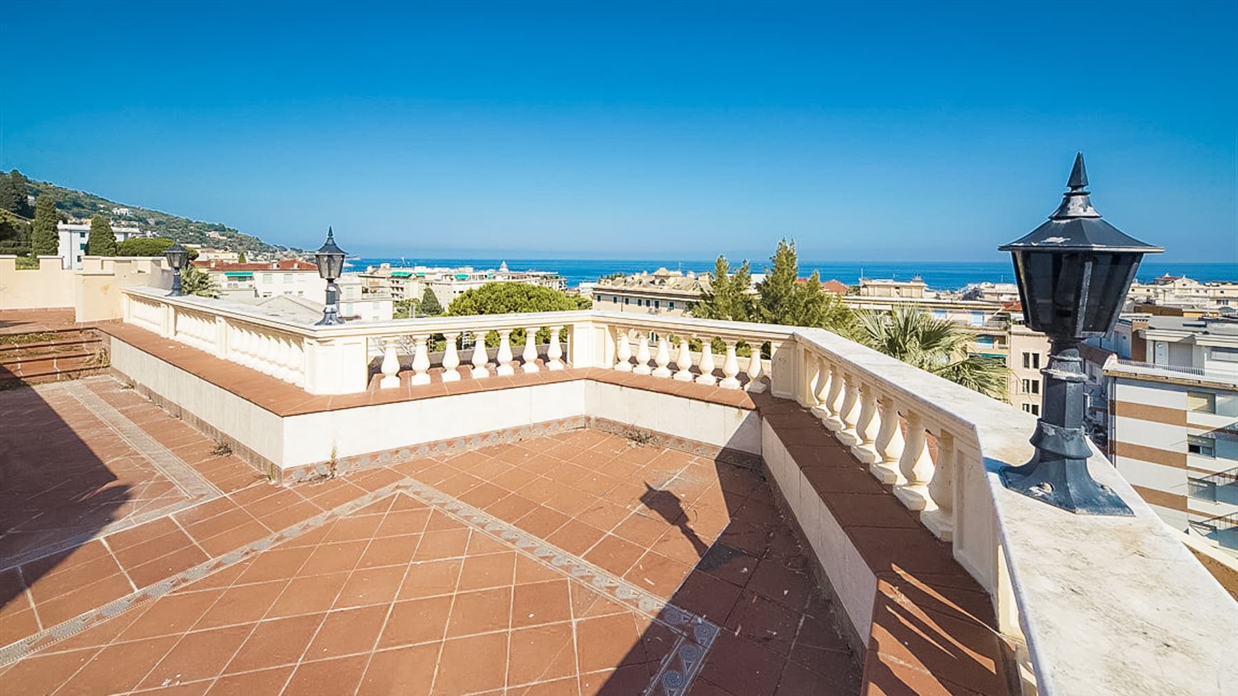 Appartamento esclusivo vista mare ad Alassio, Liguria