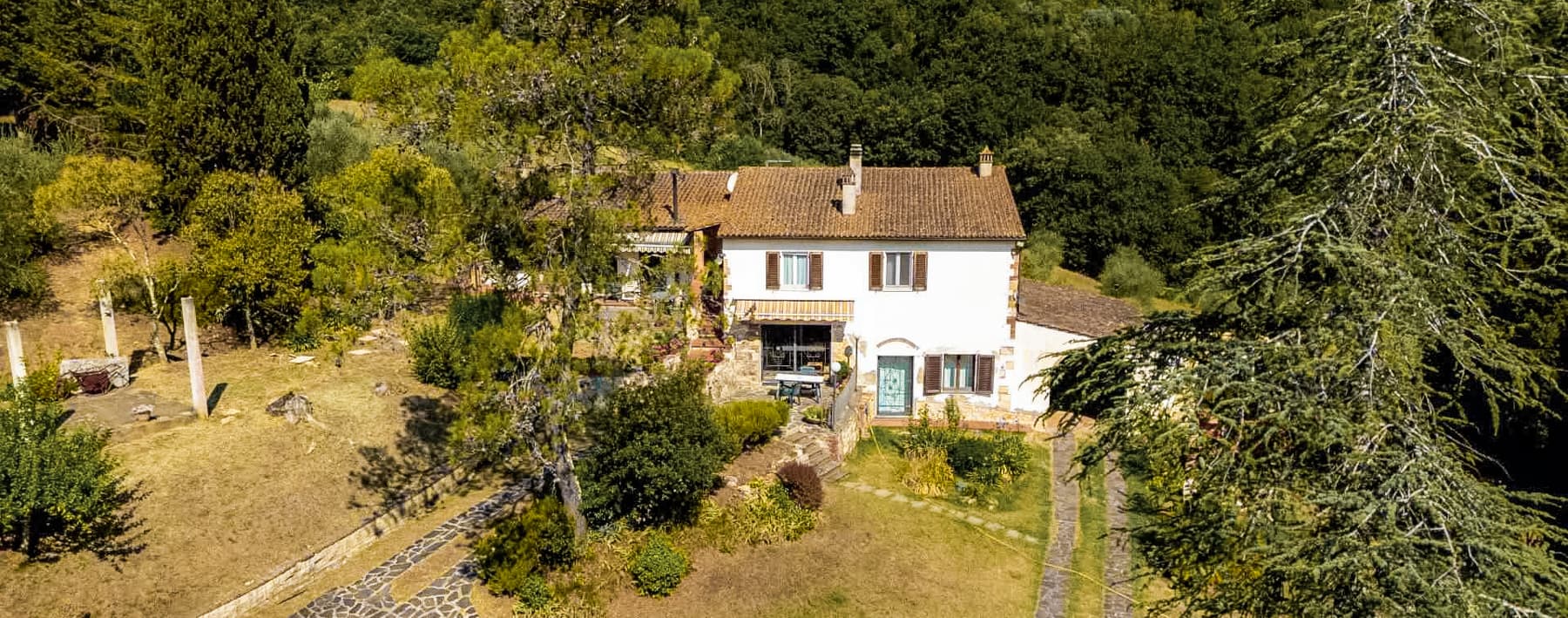 Villa nelle colline Toscane, Livorno: fascino storico