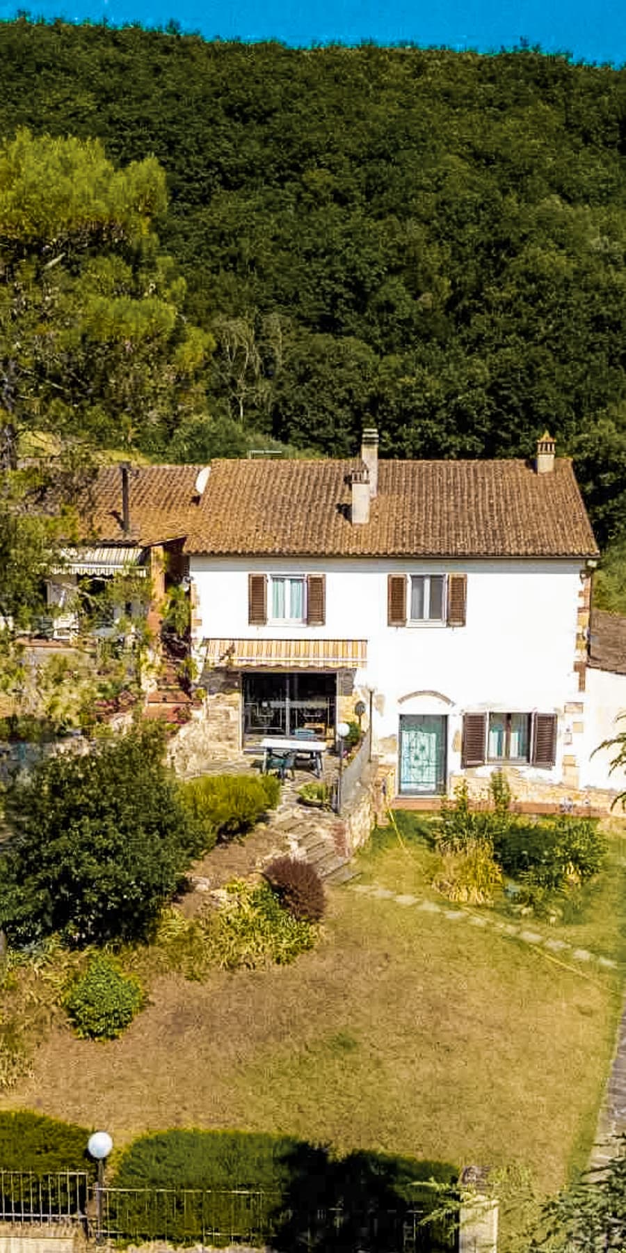 Villa nelle colline Toscane, Livorno: fascino storico