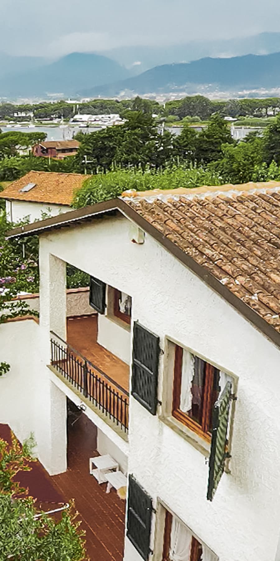 Villa esclusiva con piscina ad Ameglia, tra natura e relax