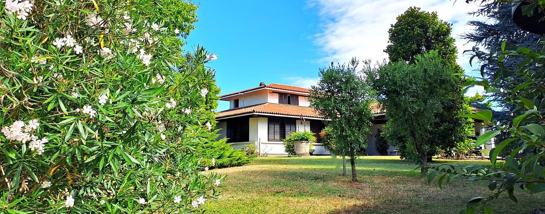 Villa panoramica con giardino a Montegalda