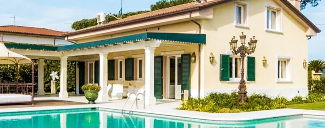 Villa Generosa nella campagna di Pietrasanta, Versilia