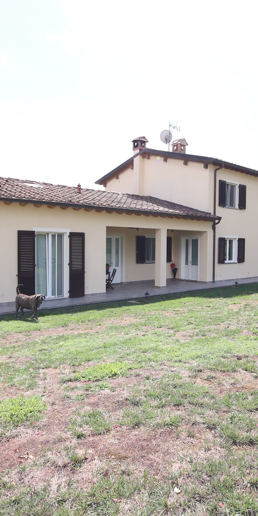 Villa moderna con giardino a Porcari, Toscana