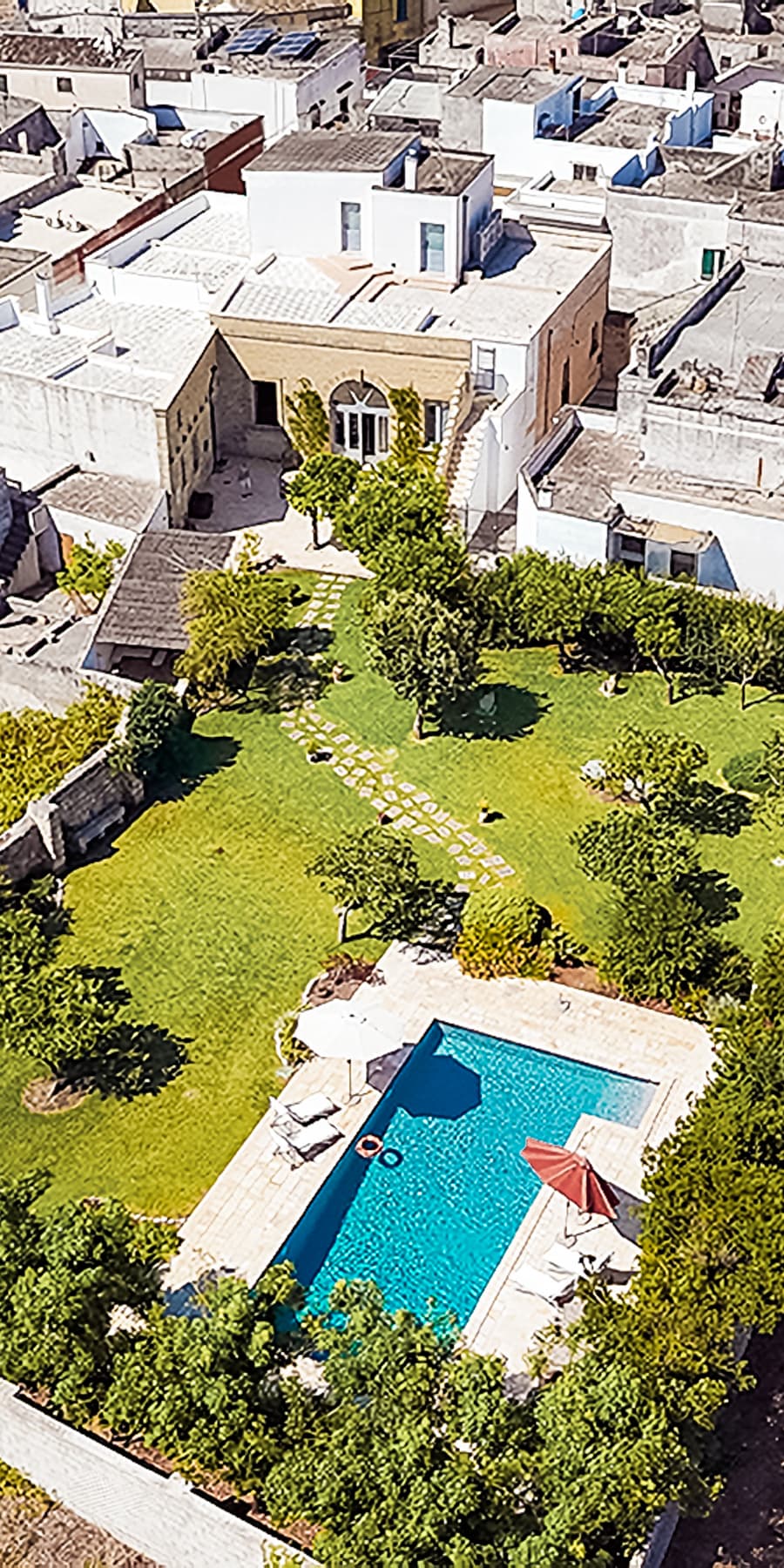 Villa con Piscina e Giardino a Ortelle, Puglia