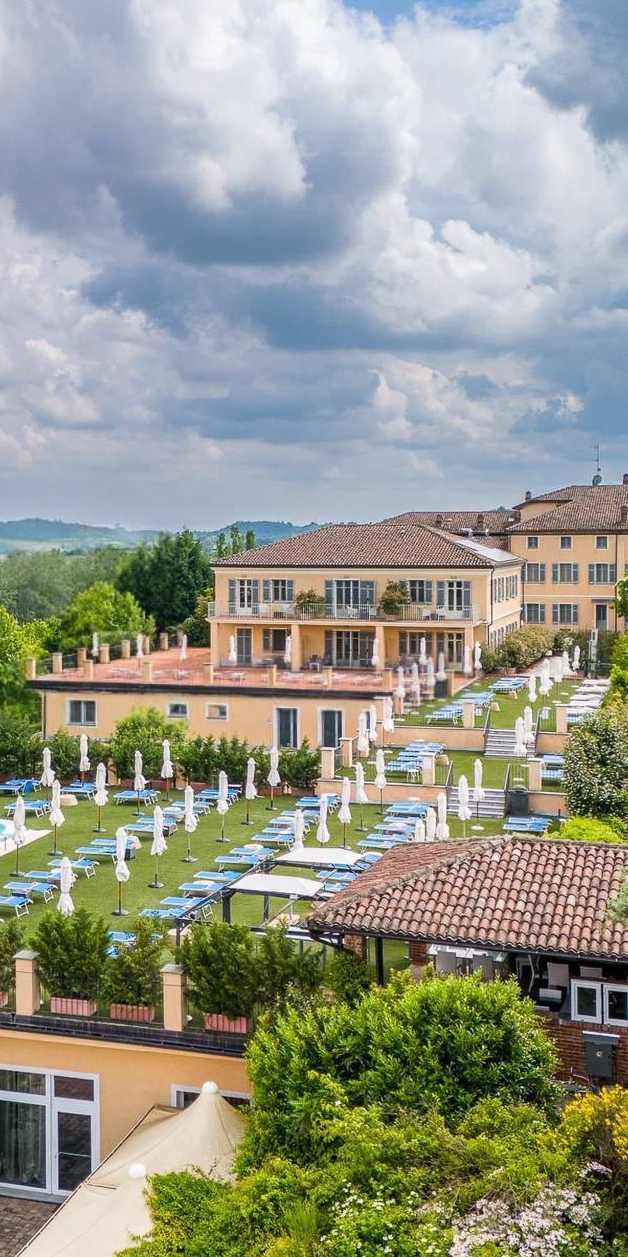 Villa storica con piscina a Vignale Monferrato